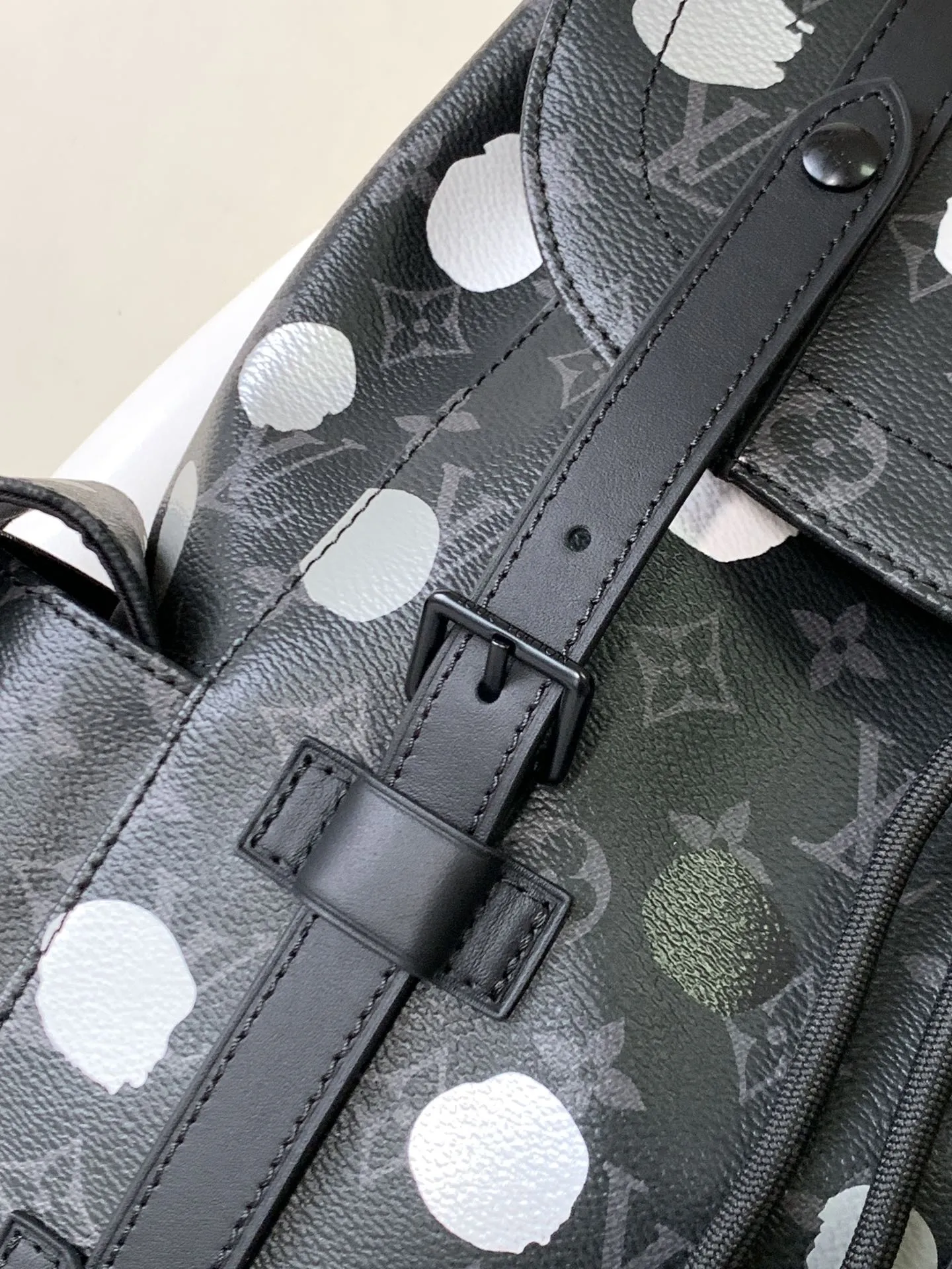 Louis Vuitton Christopher MM M46403 - 图片 7
