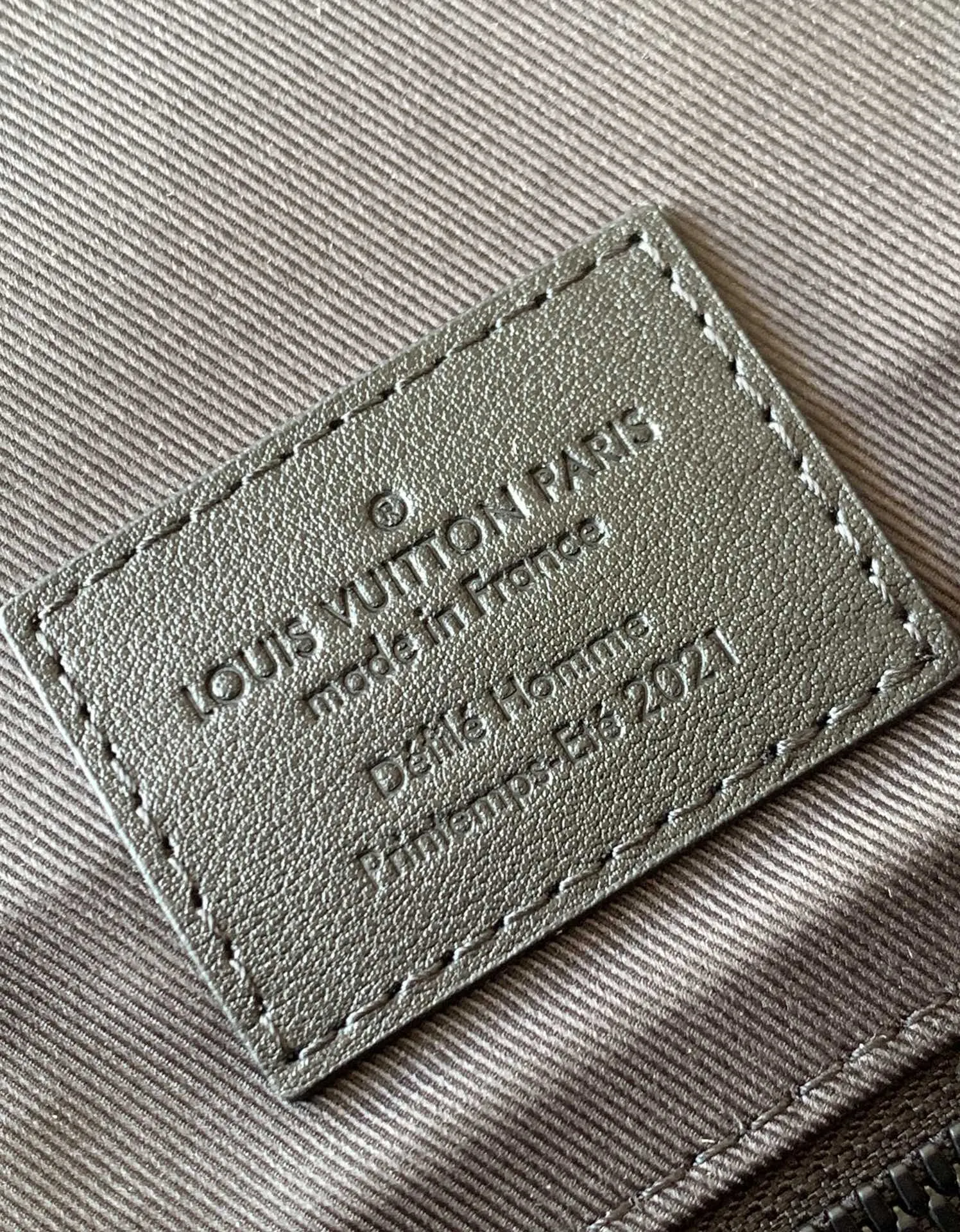Alternative view of Louis Vuitton Christopher M45617