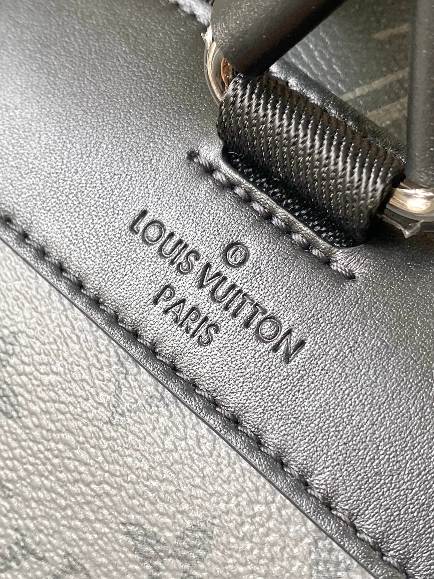 Louis Vuitton Christopher PM M46331 - Image 7