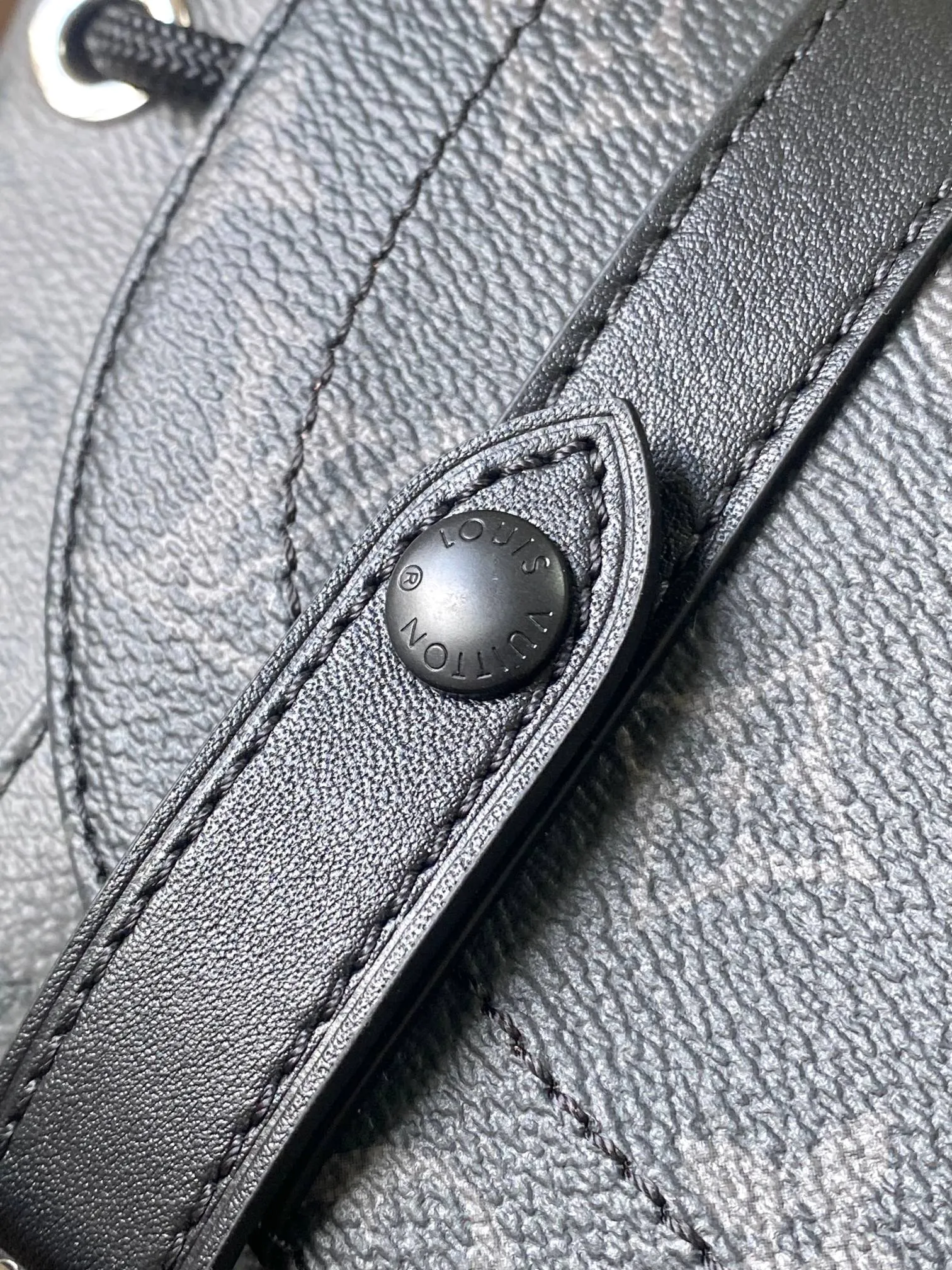 Louis Vuitton Christopher PM M46331 - Image 8
