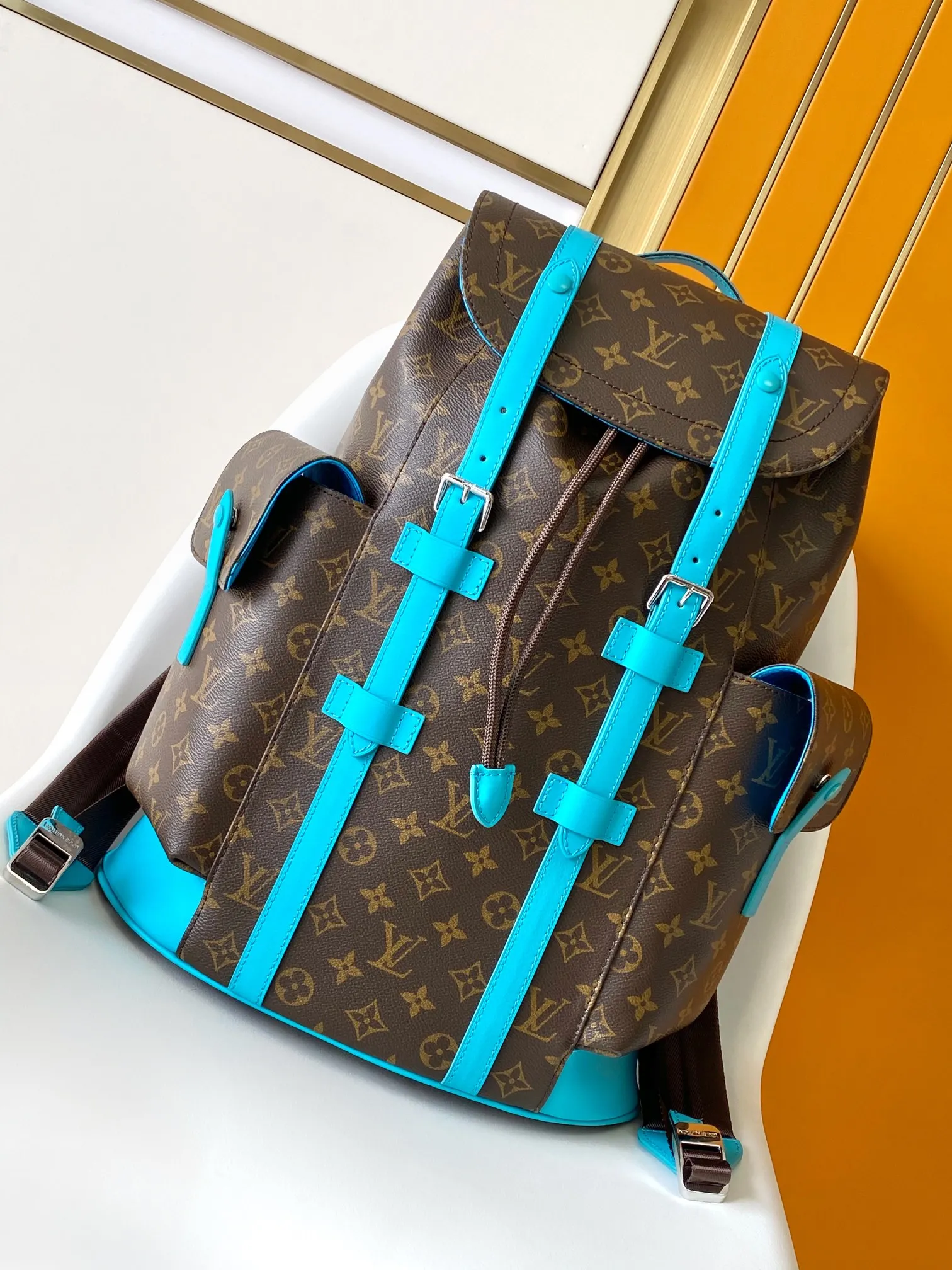 Louis Vuitton Christopher MM M12729 - 图片 3