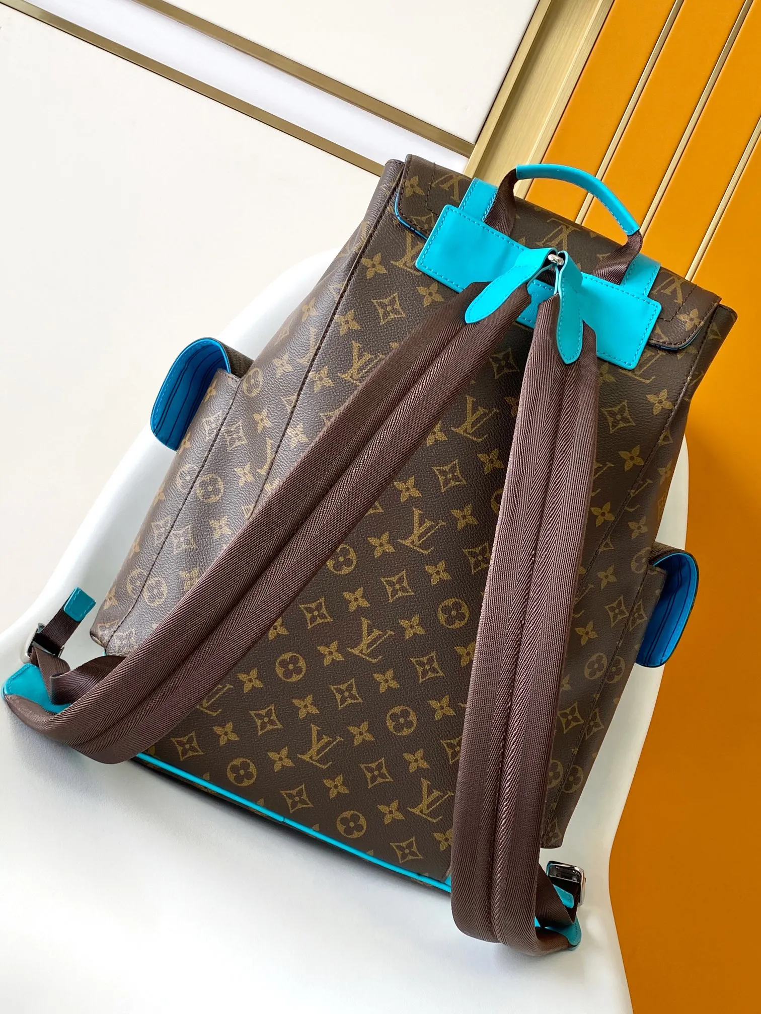 Louis Vuitton Christopher MM M12729 - 图片 5