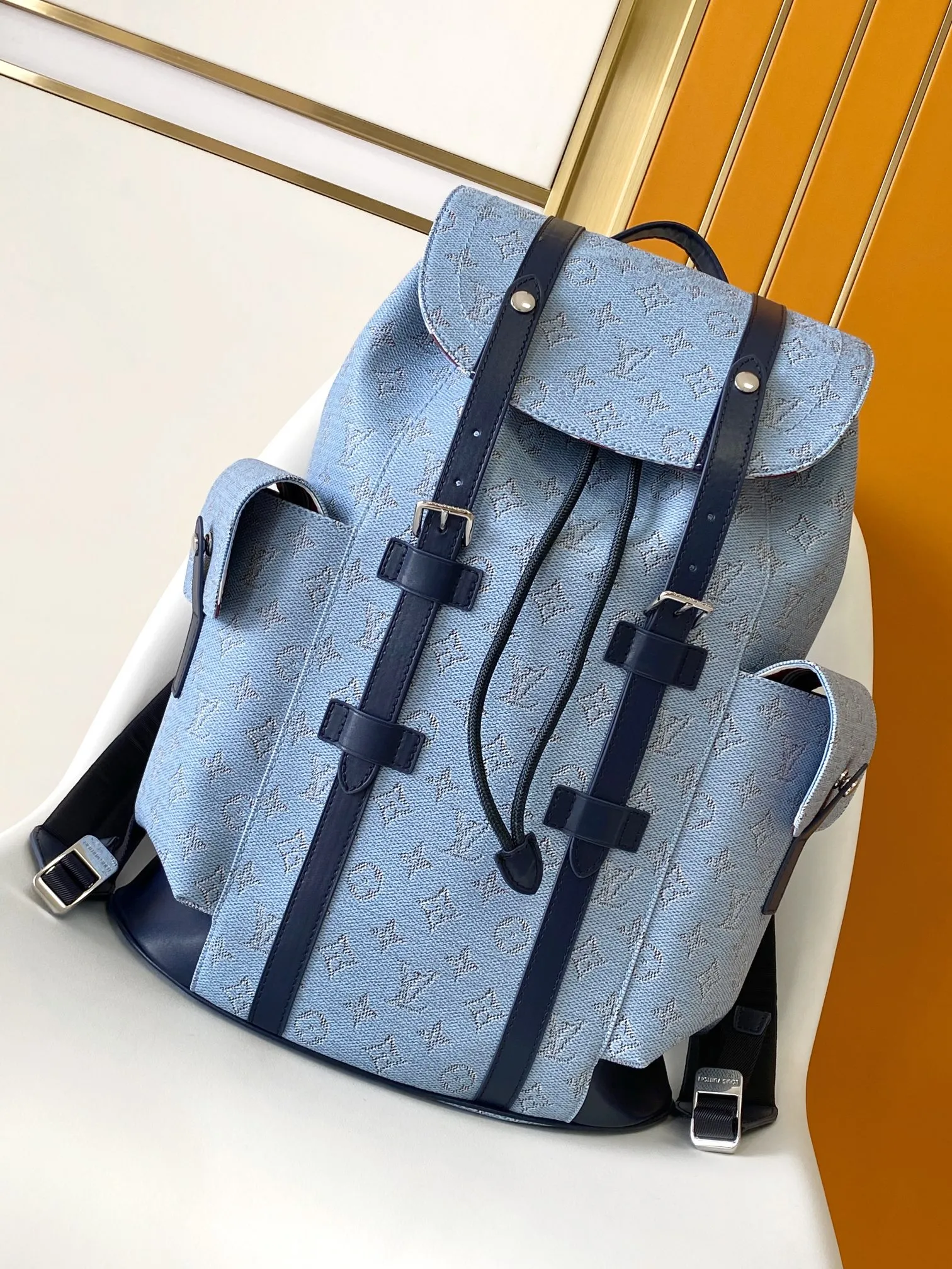 Louis Vuitton Christopher MM M14676 - 图片 3