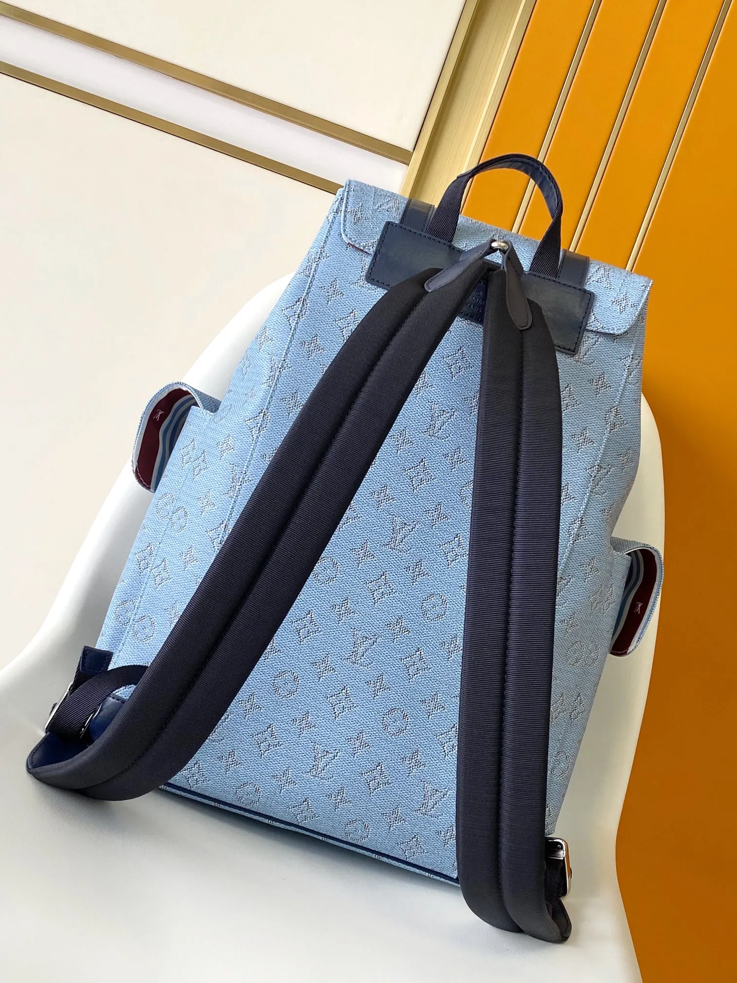Louis Vuitton Christopher MM M14676 - 图片 5