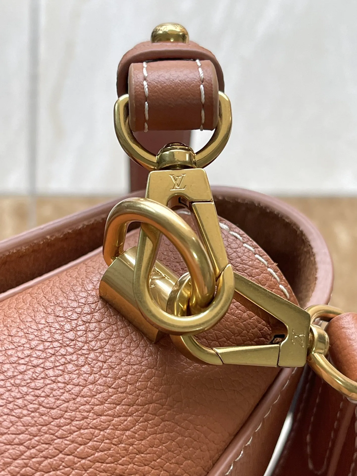Louis Vuitton Soft Twist M24640 - 图片 7