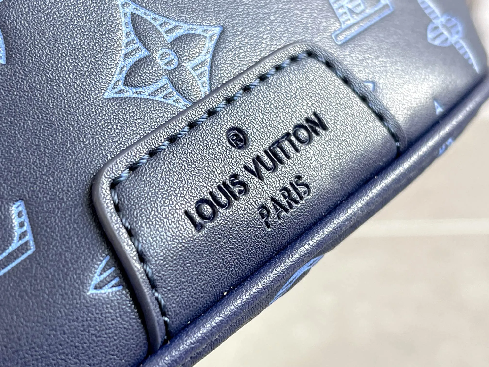 Louis Vuitton Discovery Bumbag M45729 - Image 7
