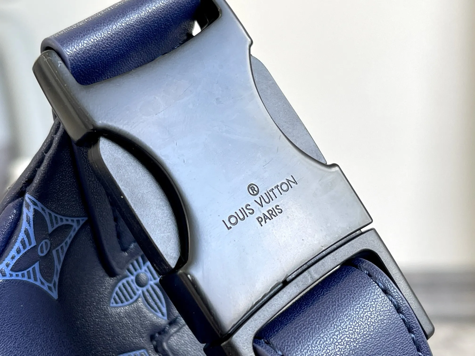 Louis Vuitton Discovery Bumbag M45729 - Image 8