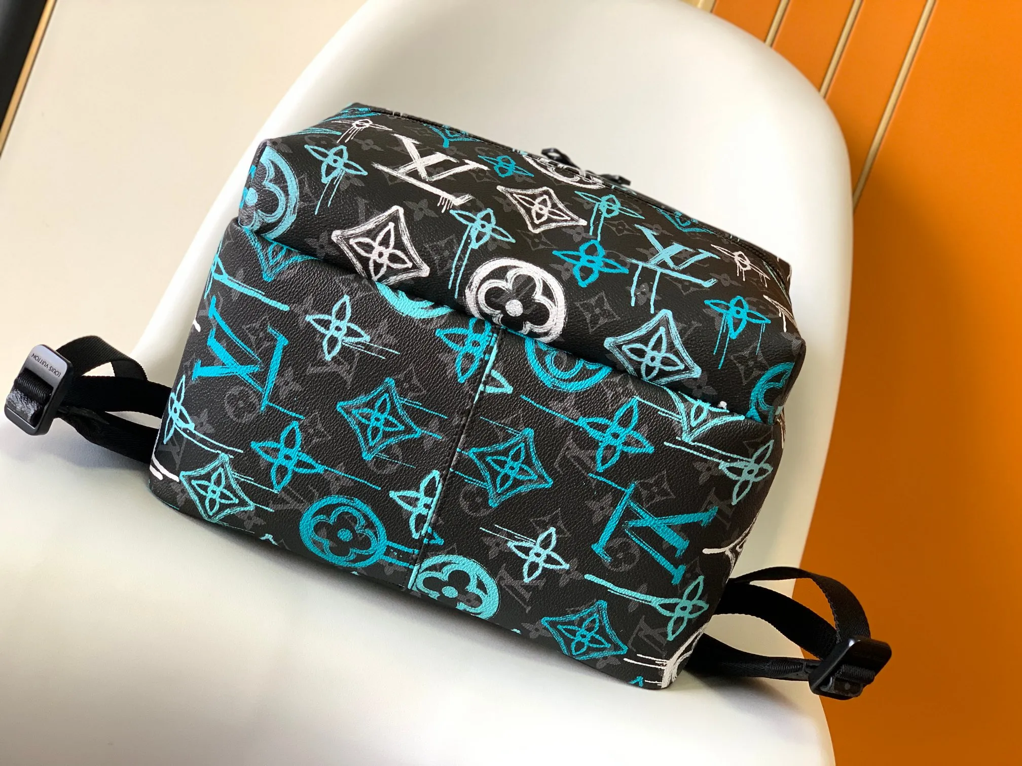 Louis Vuitton Discovery Backpack M21395 - Image 5