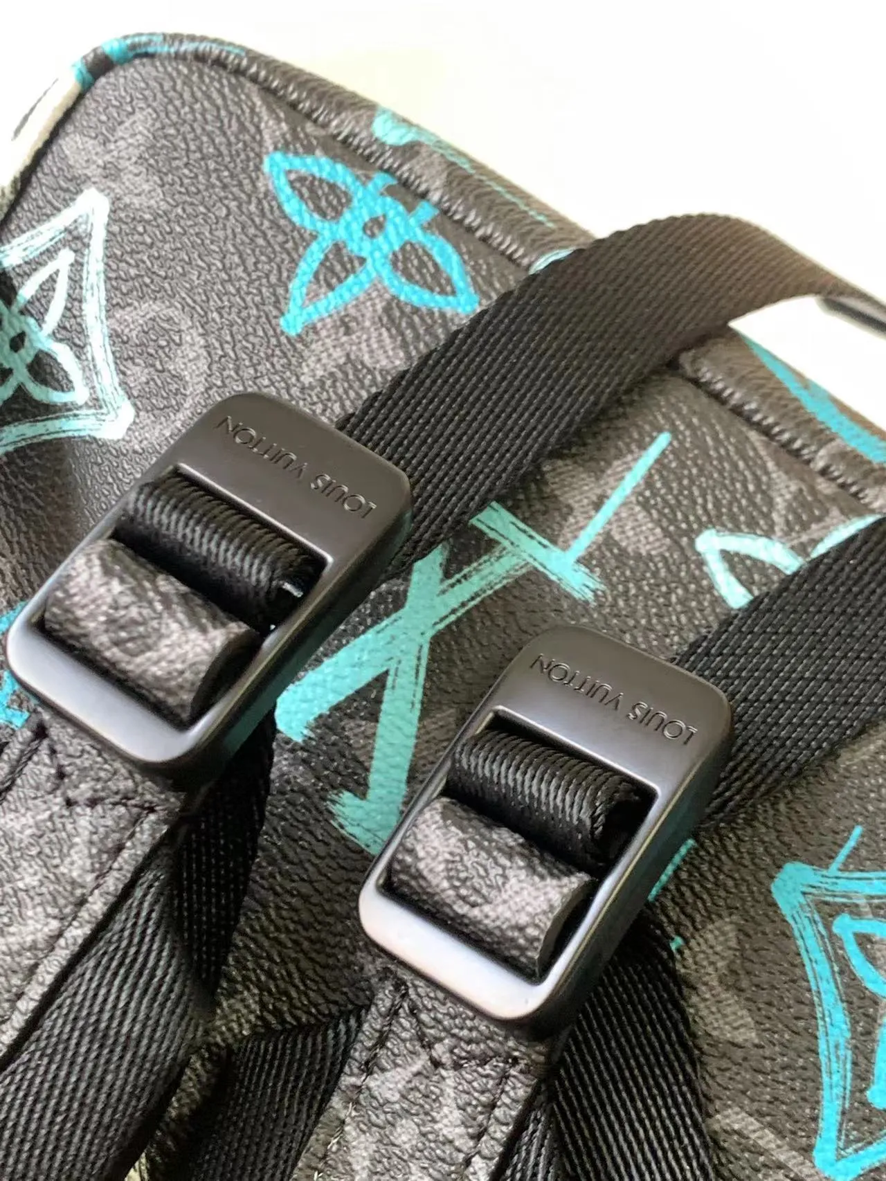 Louis Vuitton Discovery Backpack M21395 - Image 8