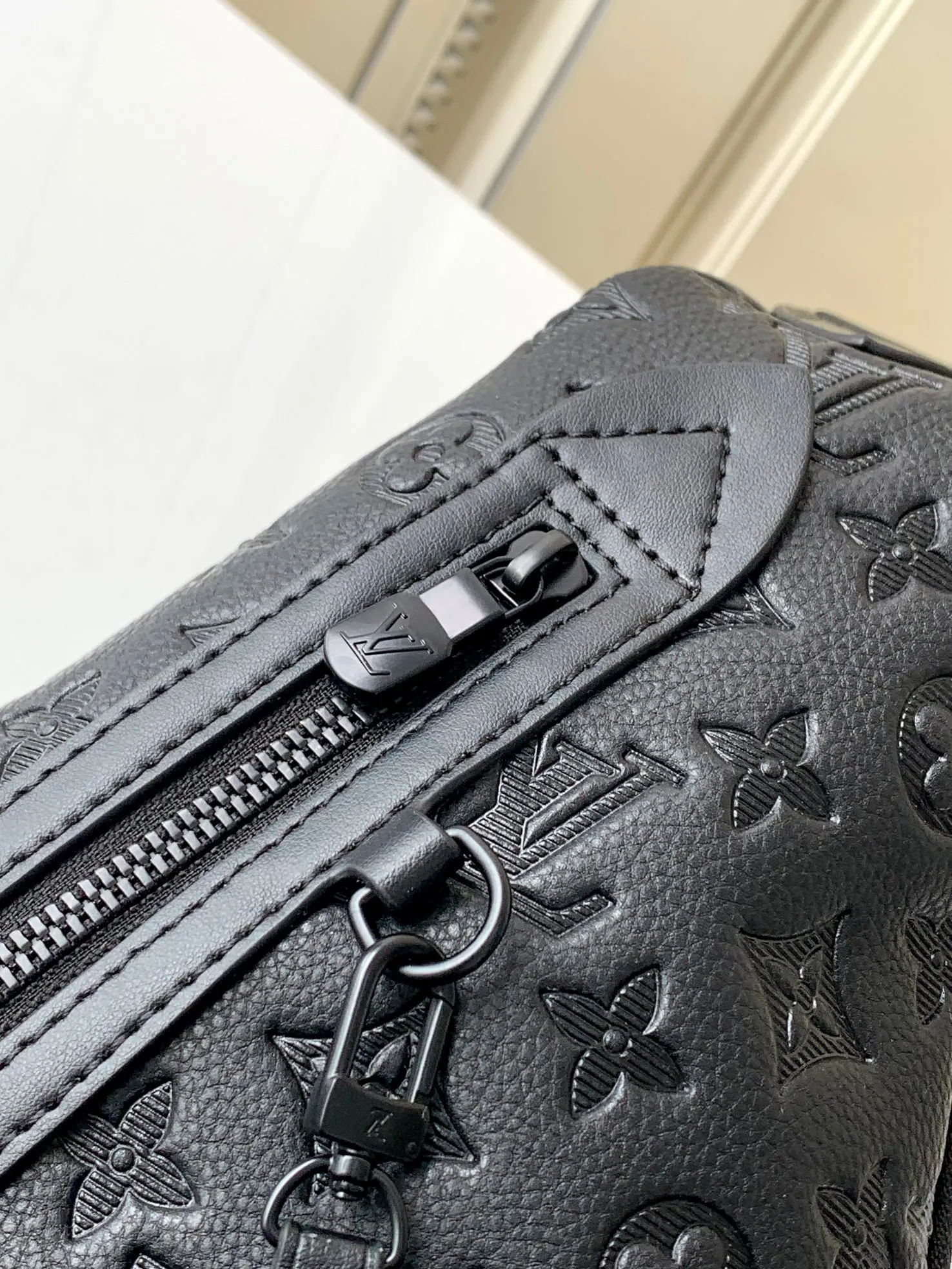 Louis Vuitton Duo Slingbag M21890 - 图片 9