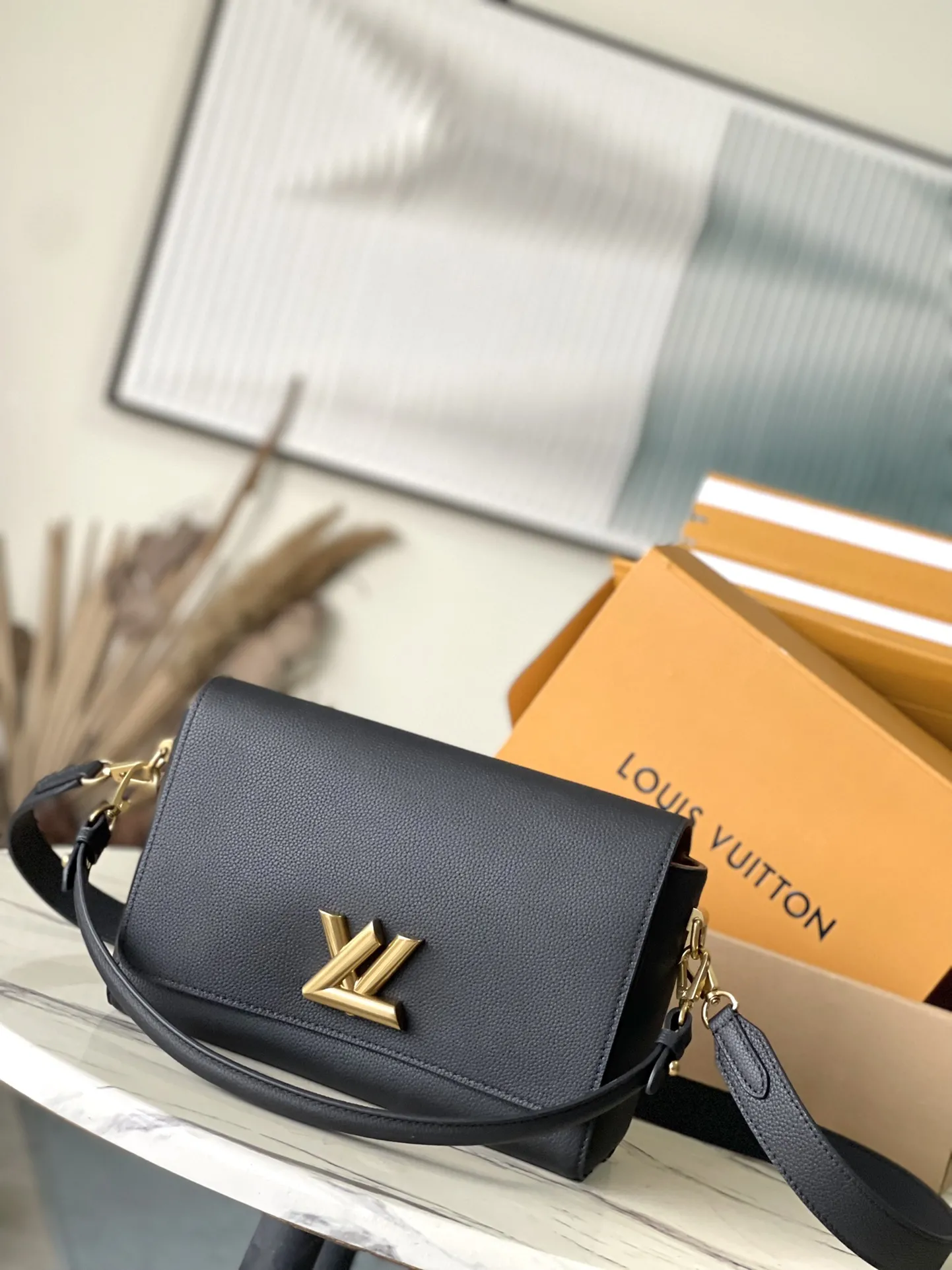Alternative view of Louis Vuitton Soft Twist M24639