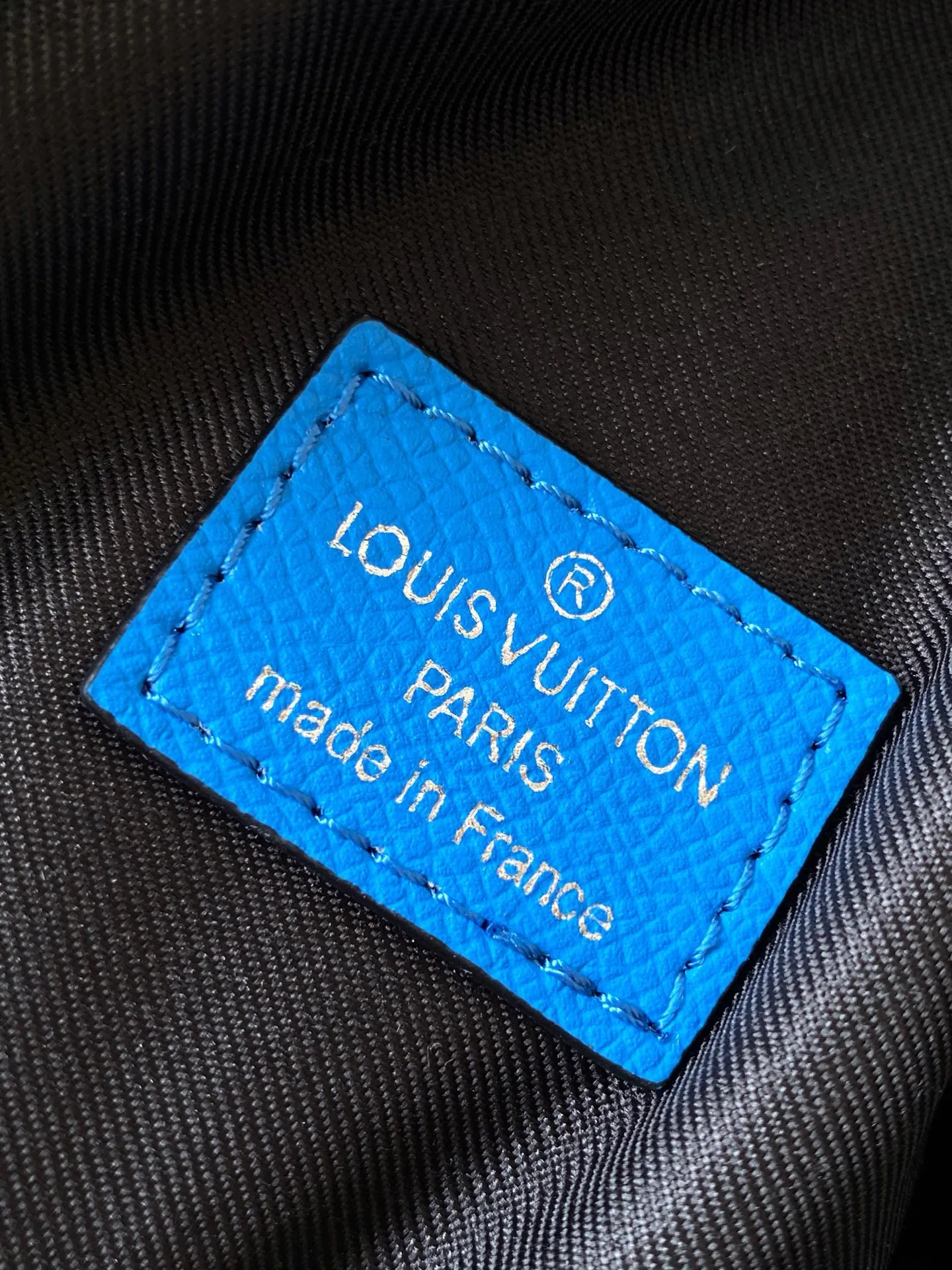 Alternative view of Louis Vuitton Duo Slingbag M31075