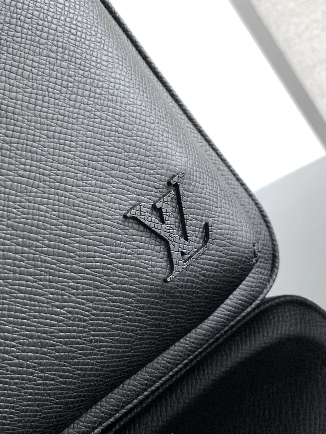 Louis Vuitton Avenue Slingbag M30863 - 图片 8