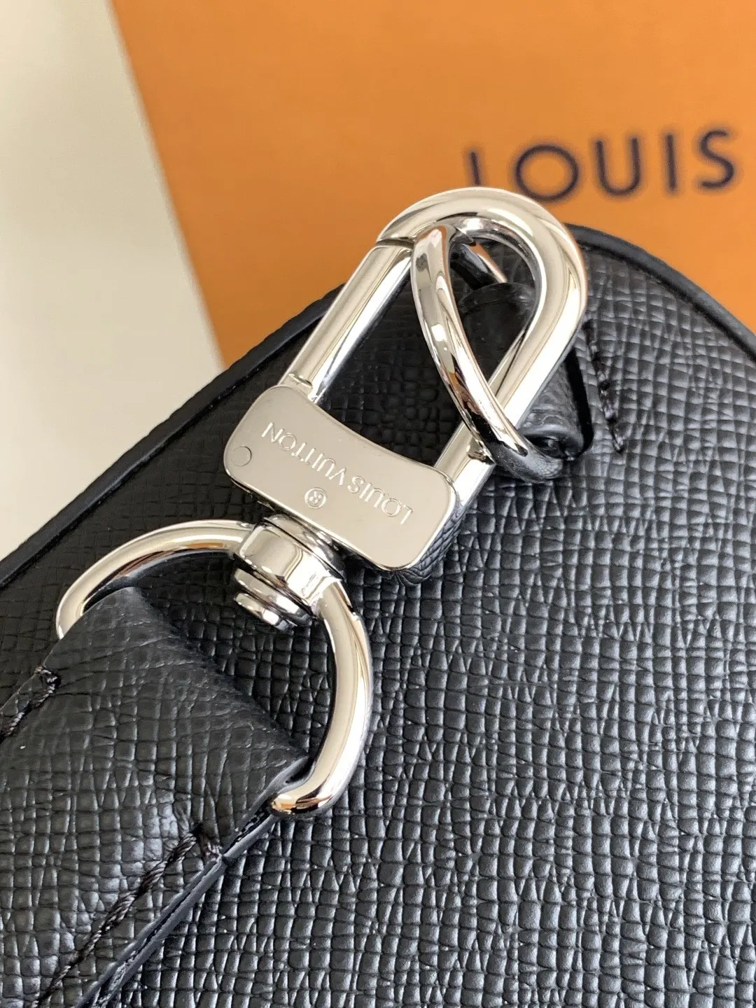 Louis Vuitton Avenue Slingbag M30863 - 图片 9