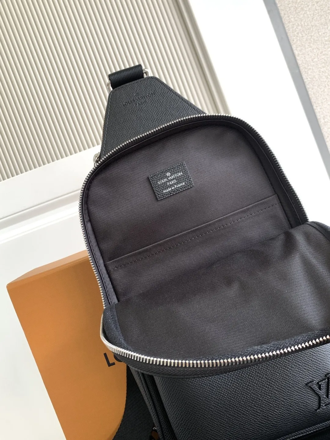 Louis Vuitton Avenue Slingbag M30863 - 图片 10