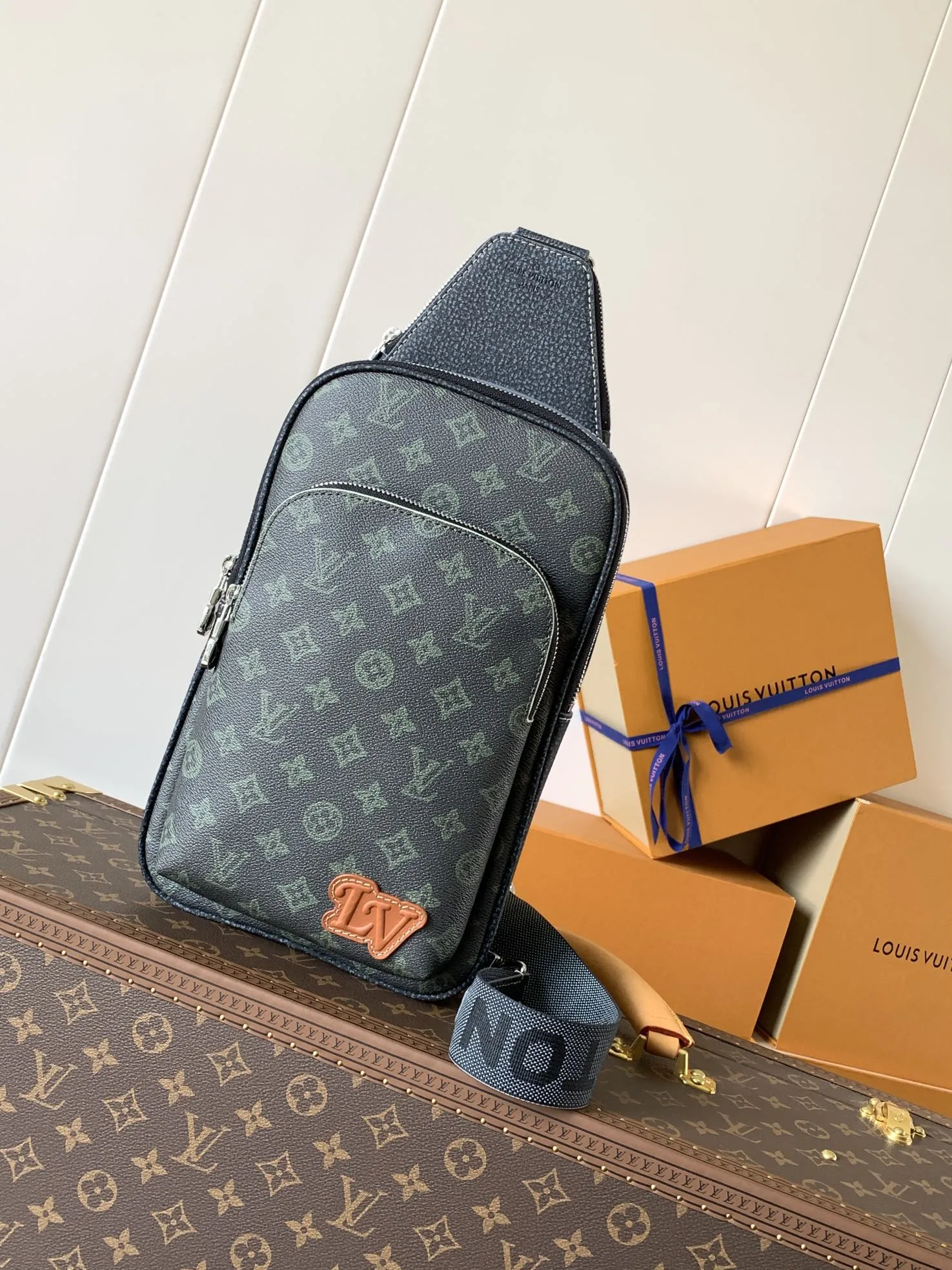 Louis Vuitton Avenue Slingbag NM M46344 - 图片 3