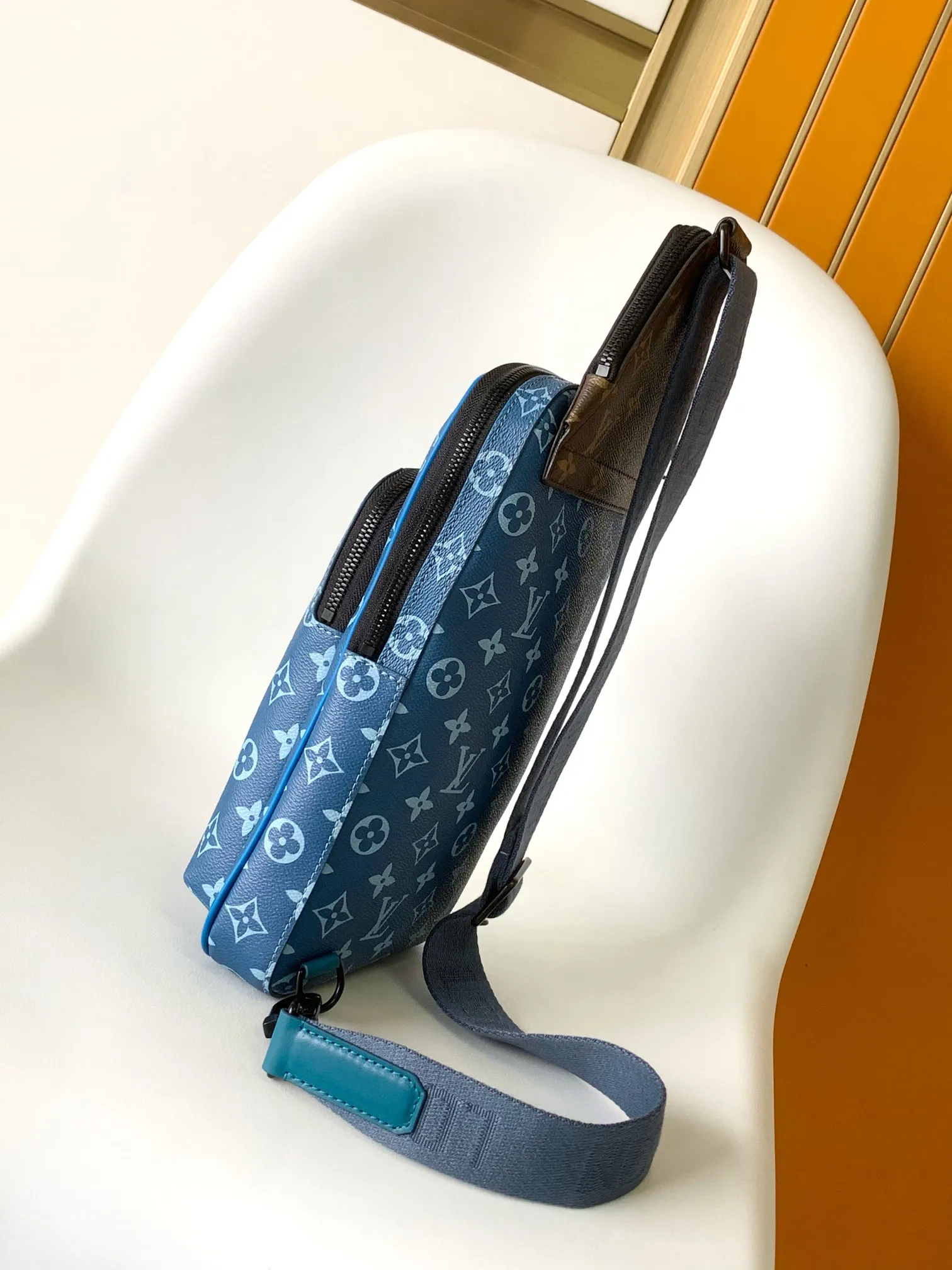 Louis Vuitton Avenue Slingbag M23782 - 图片 4