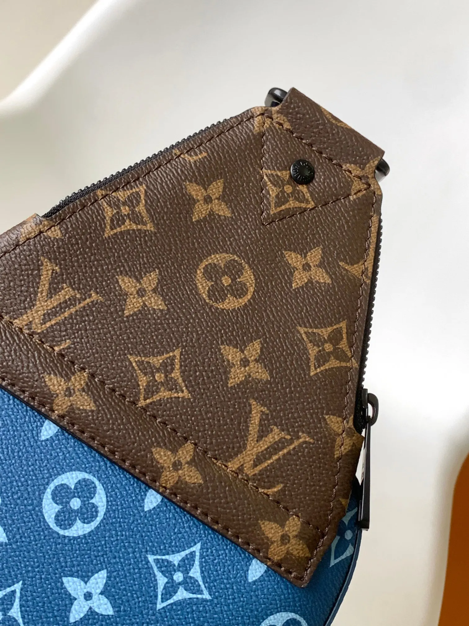 Louis Vuitton Avenue Slingbag M23782 - 图片 8