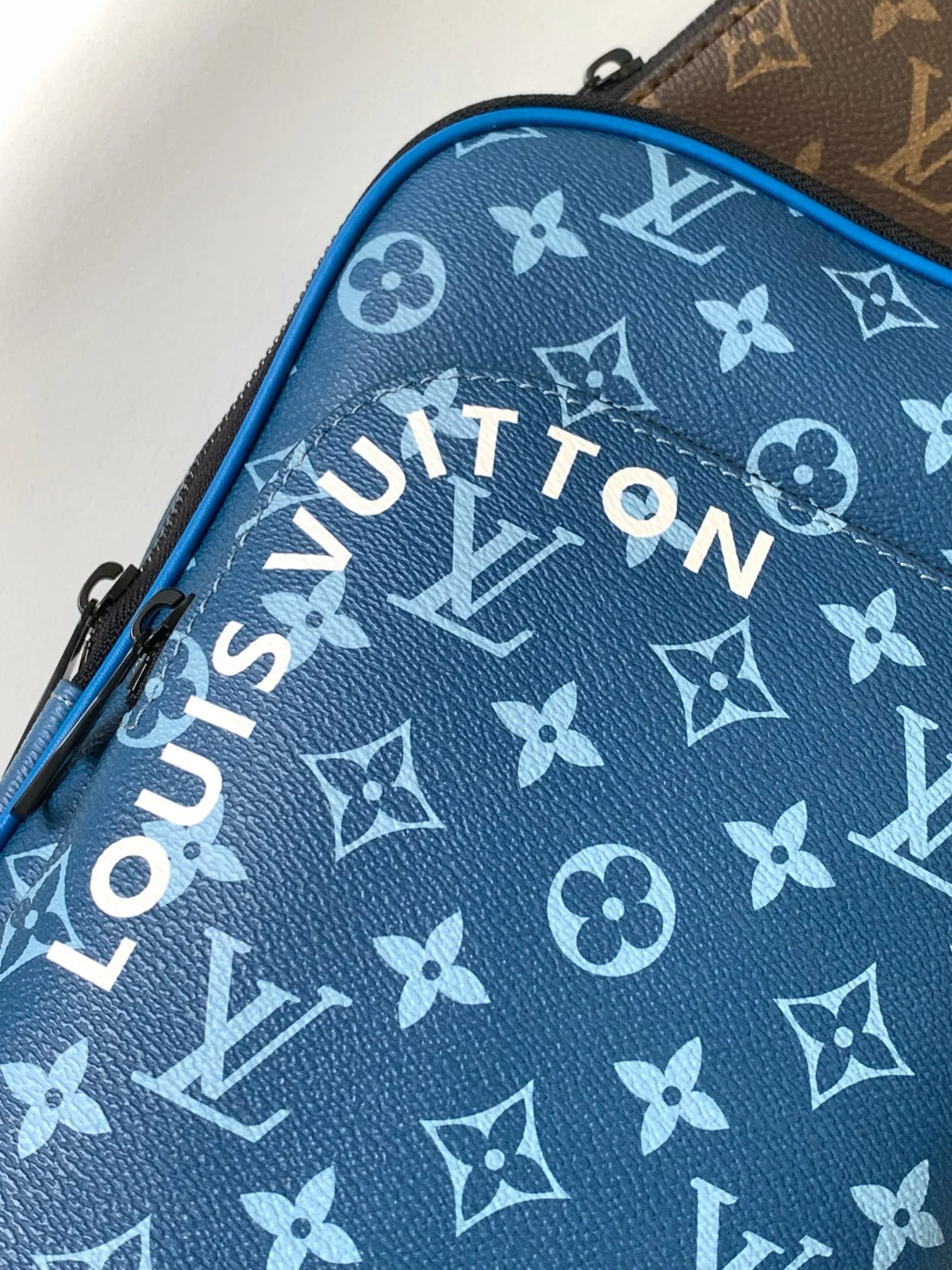Louis Vuitton Avenue Slingbag M23782 - 图片 10