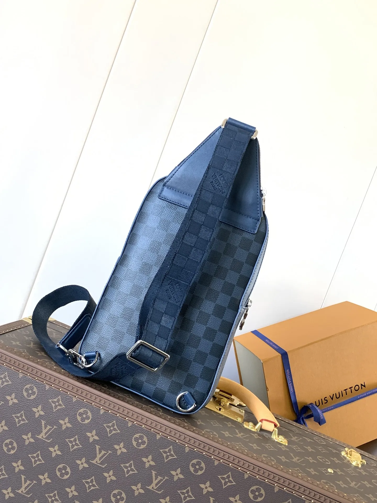 Louis Vuitton Avenue Slingbag N40439 - 图片 4