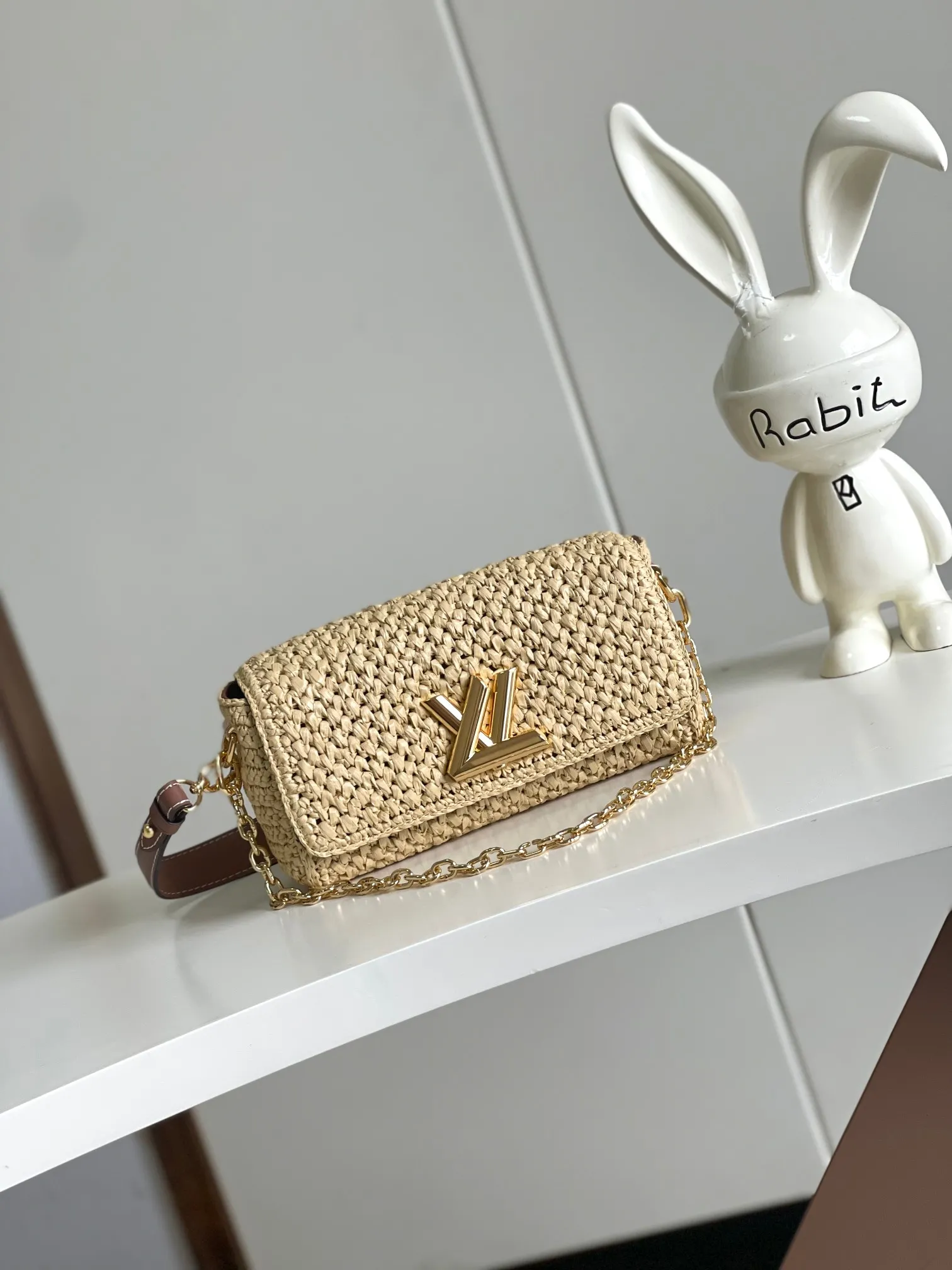 Alternative view of Louis Vuitton Twist West M25030