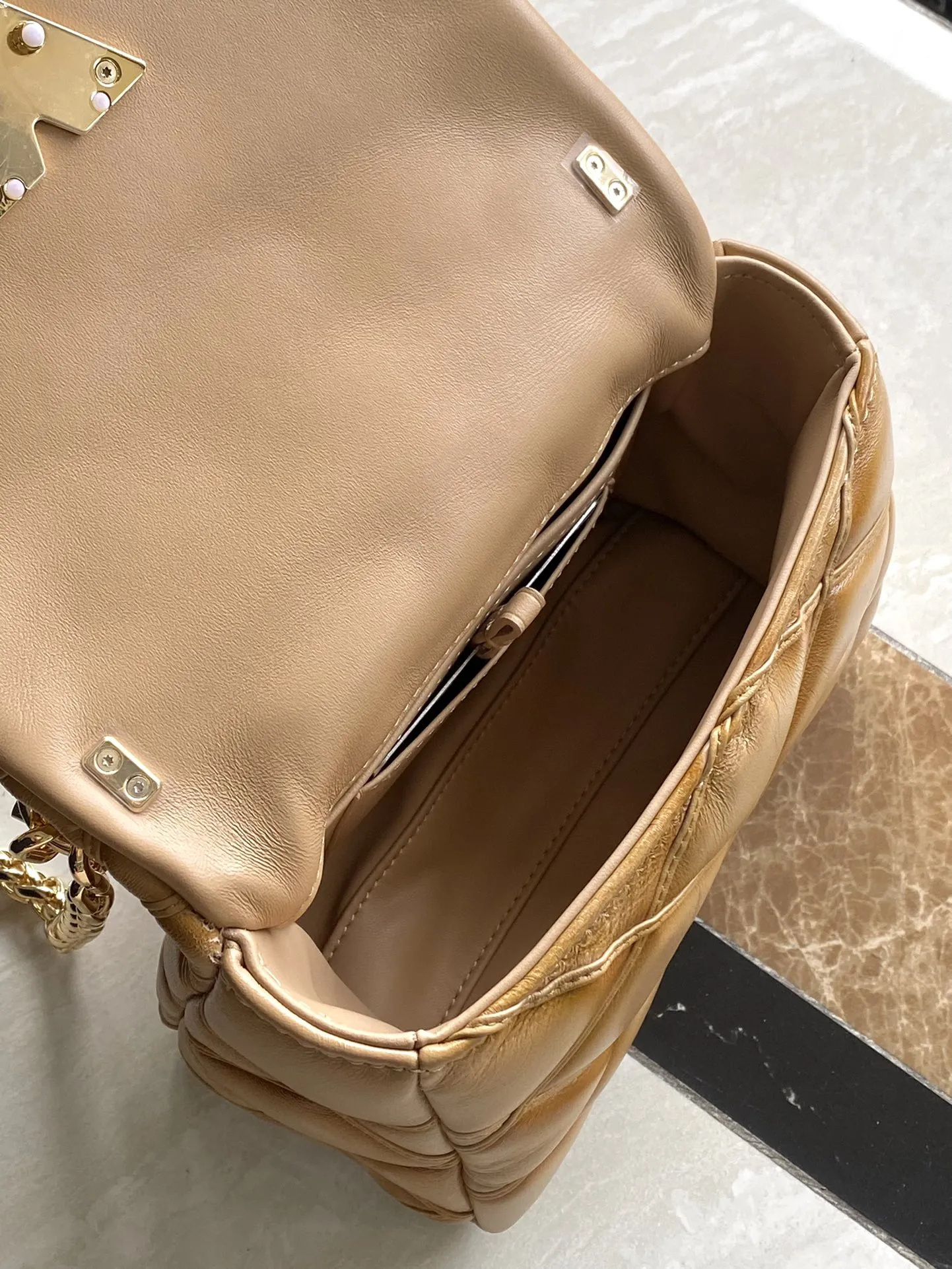 Louis Vuitton GO-14 PM M12332 - Image 8