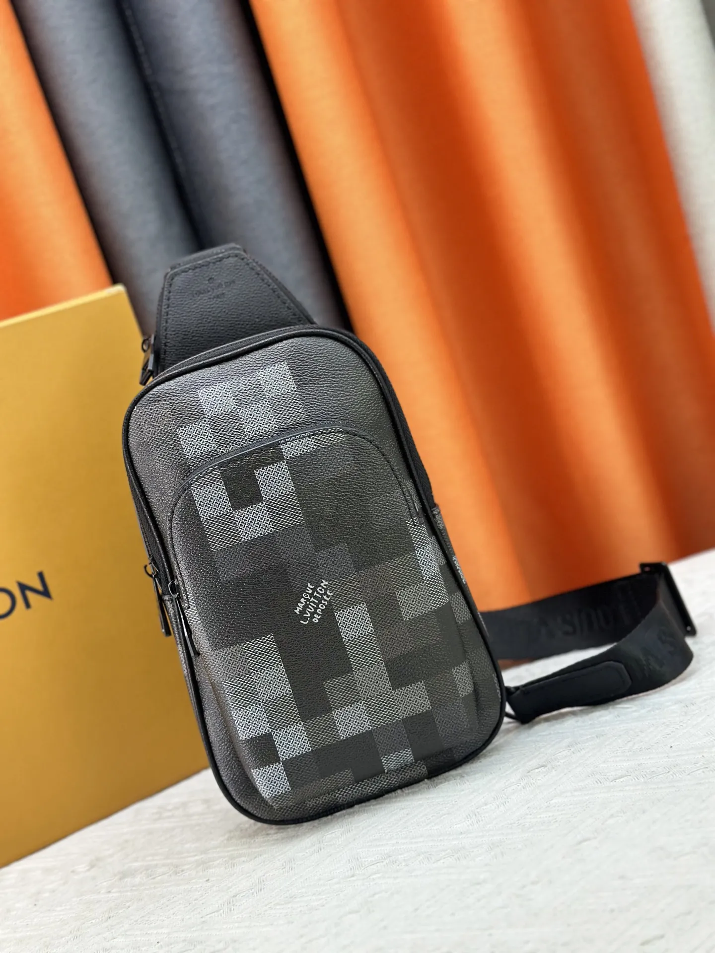 Louis Vuitton Avenue Slingbag M14953 - 图片 3