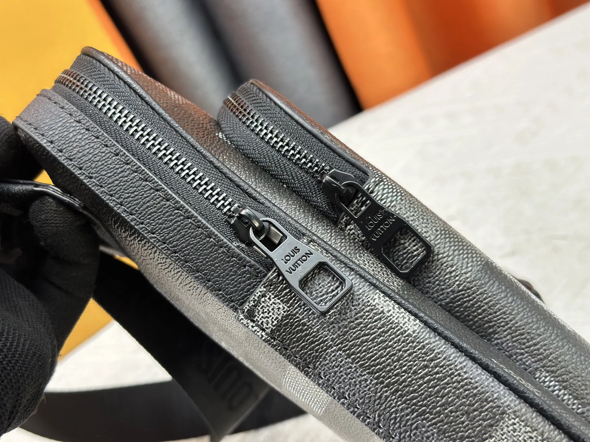 Louis Vuitton Avenue Slingbag M14953 - 图片 8
