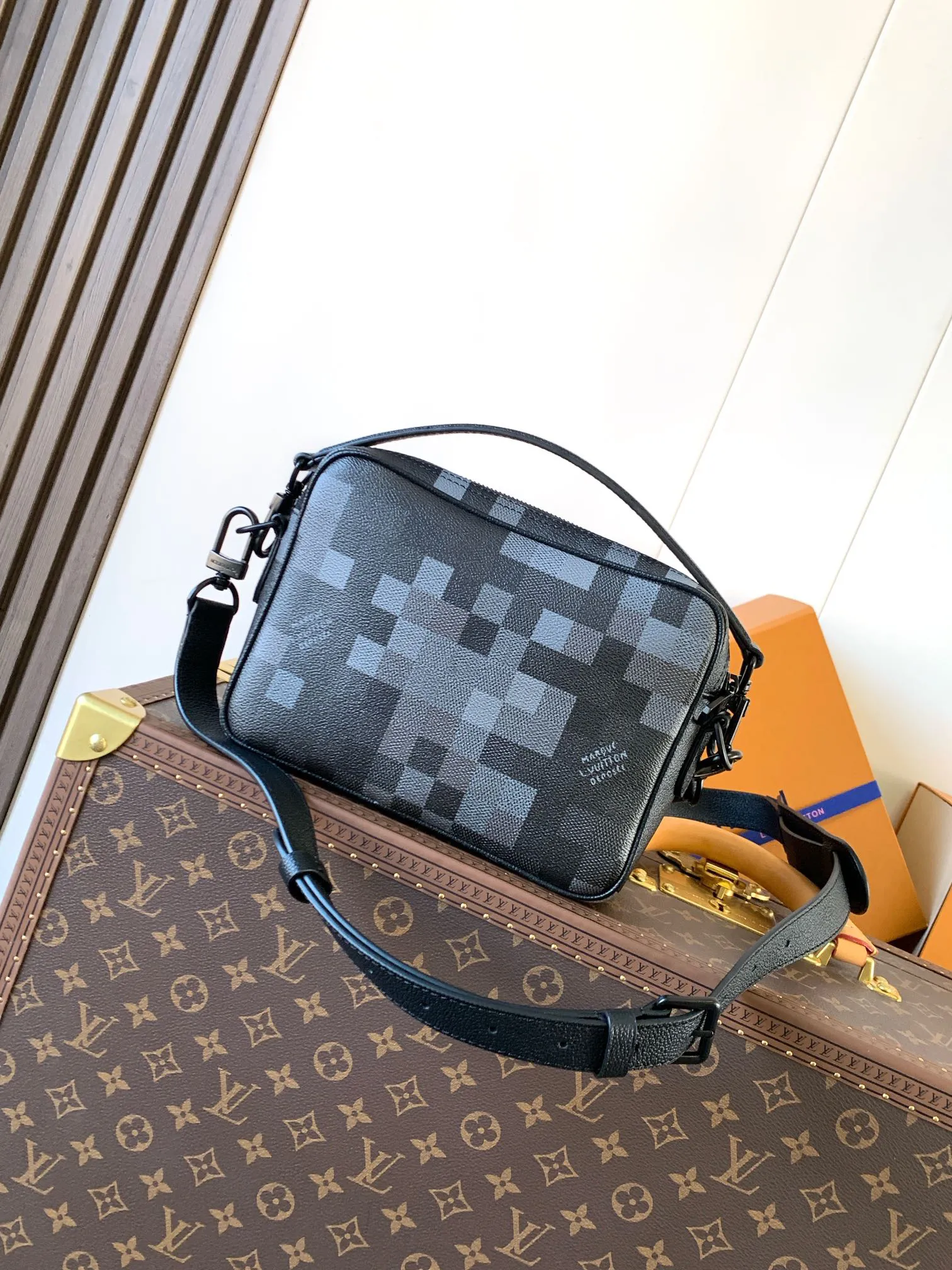 Louis Vuitton Nil Messenger M14988 - 图片 5