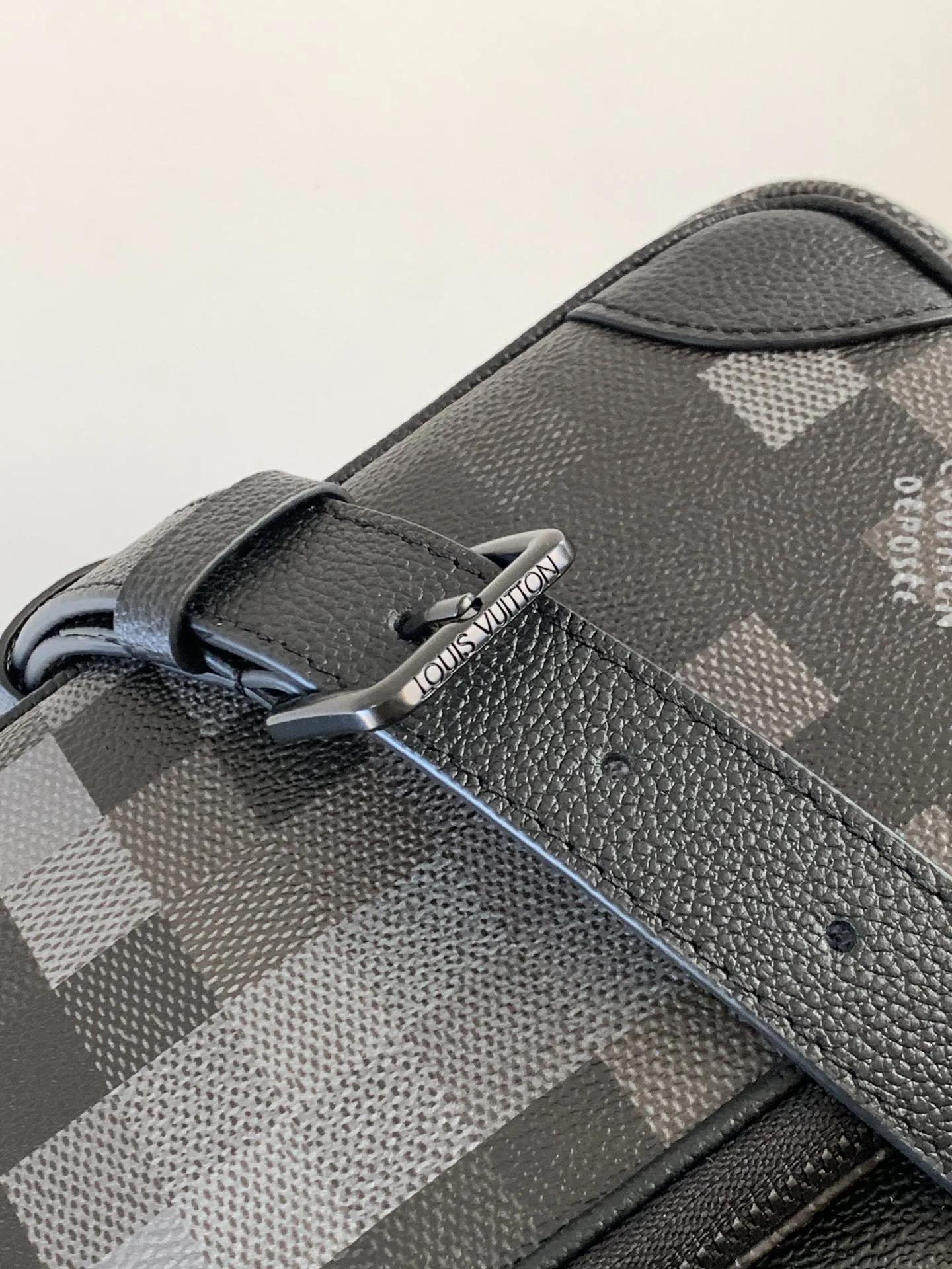 Louis Vuitton Nil Messenger M14988 - 图片 7