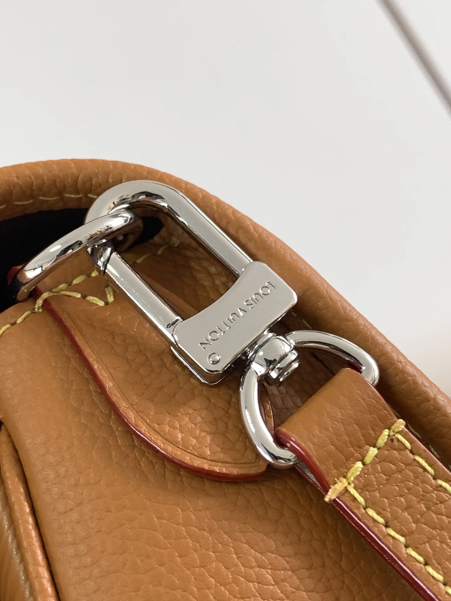 Alternative view of Louis Vuitton Buci M59459