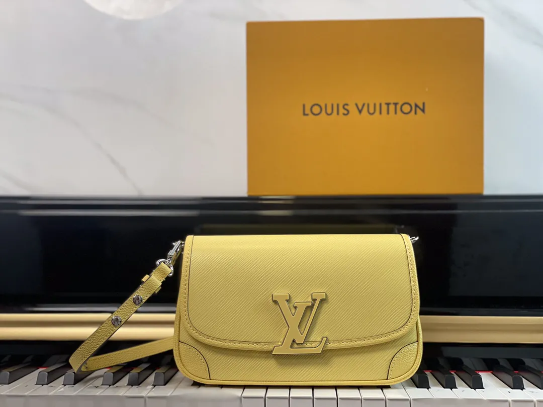 Alternative view of Louis Vuitton Buci M22618