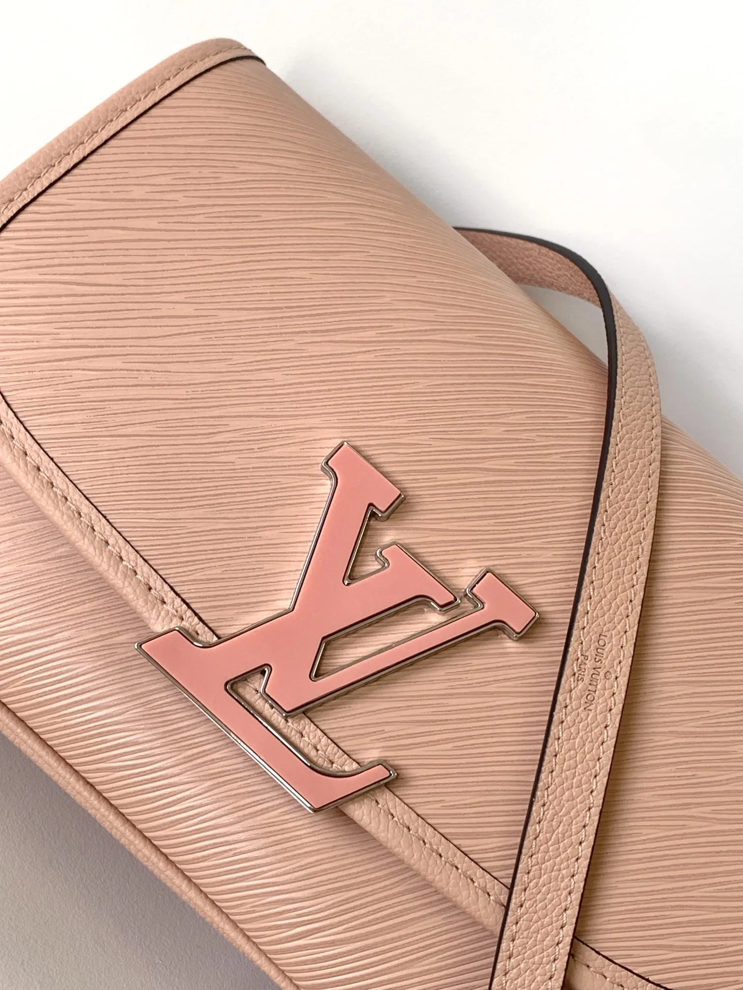 Louis Vuitton Buci NM M20987 - 图片 7