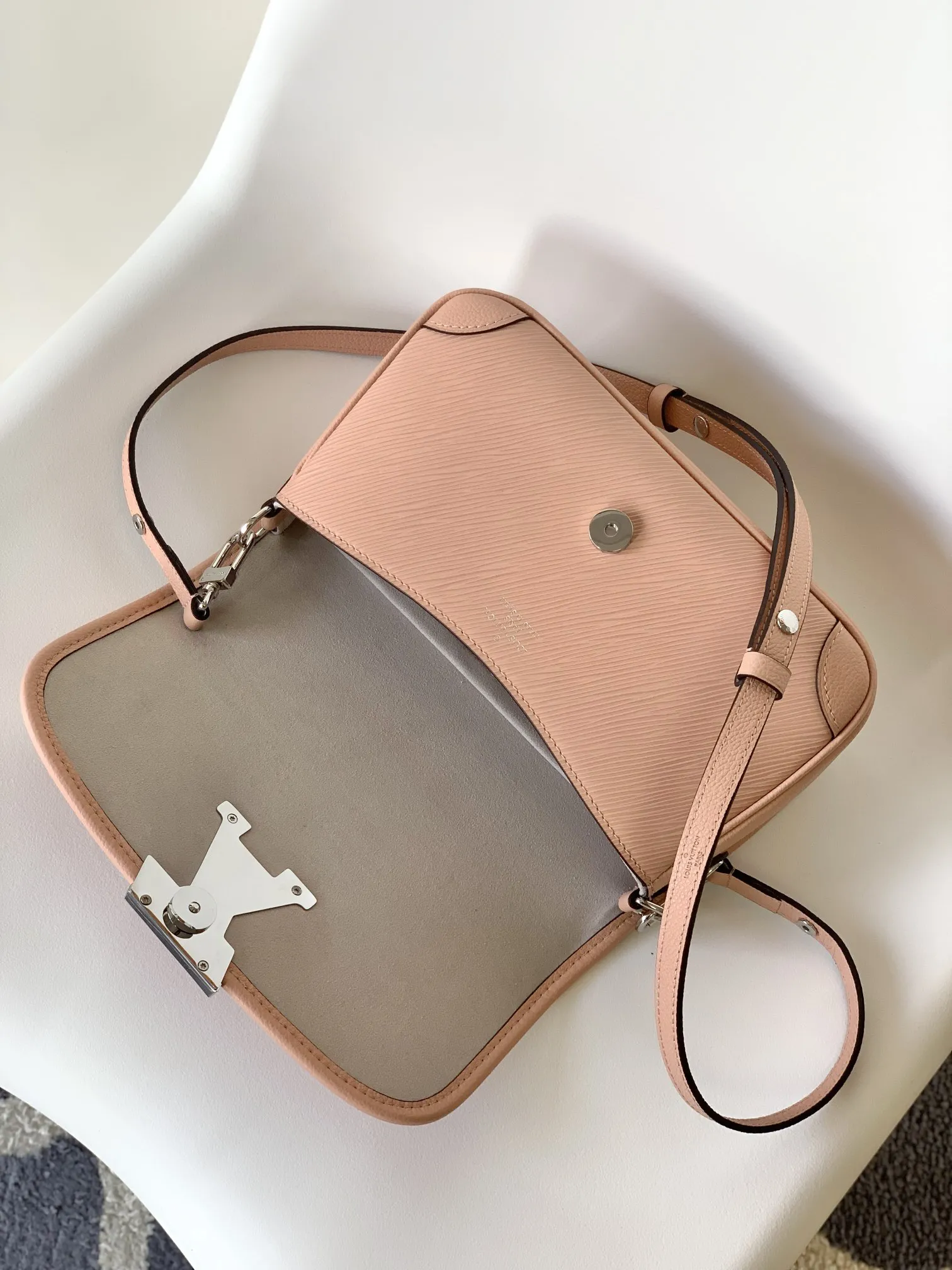 Louis Vuitton Buci NM M20987 - 图片 9