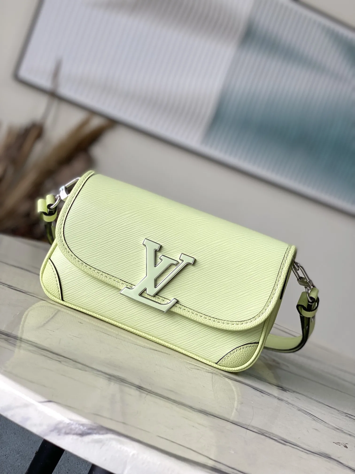 Louis Vuitton Buci NM M22960 - 图片 4