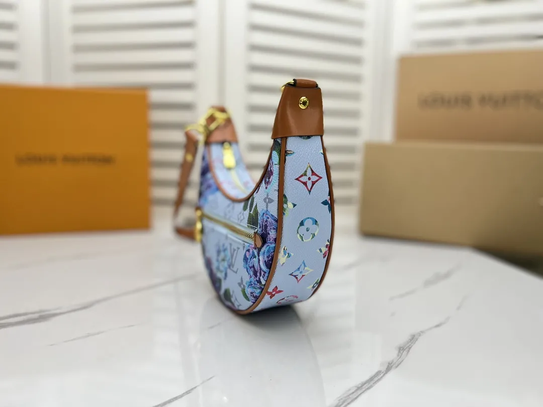 Louis Vuitton Loop M21183 - Image 4