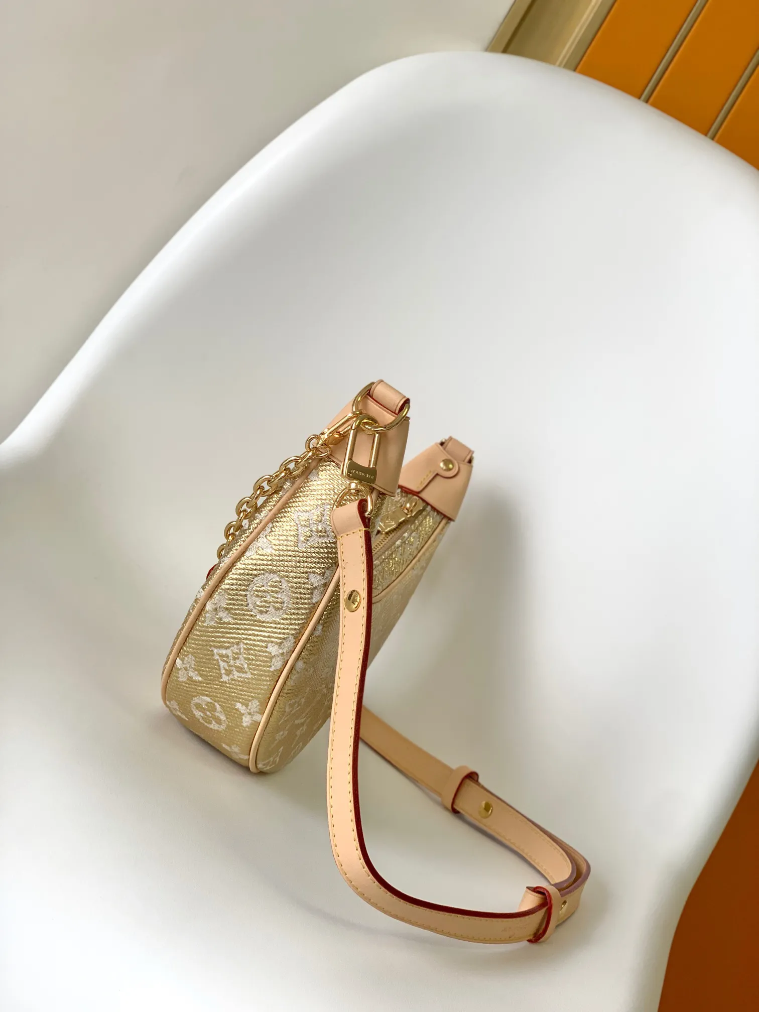 Louis Vuitton Loop M22928 - 图片 4