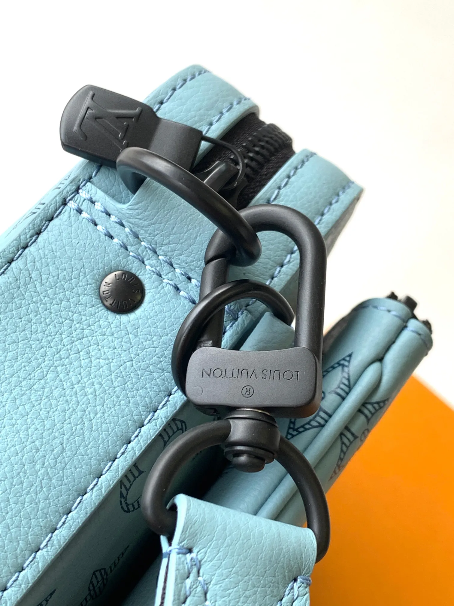 Louis Vuitton Trio Messenger M14781 - Image 7