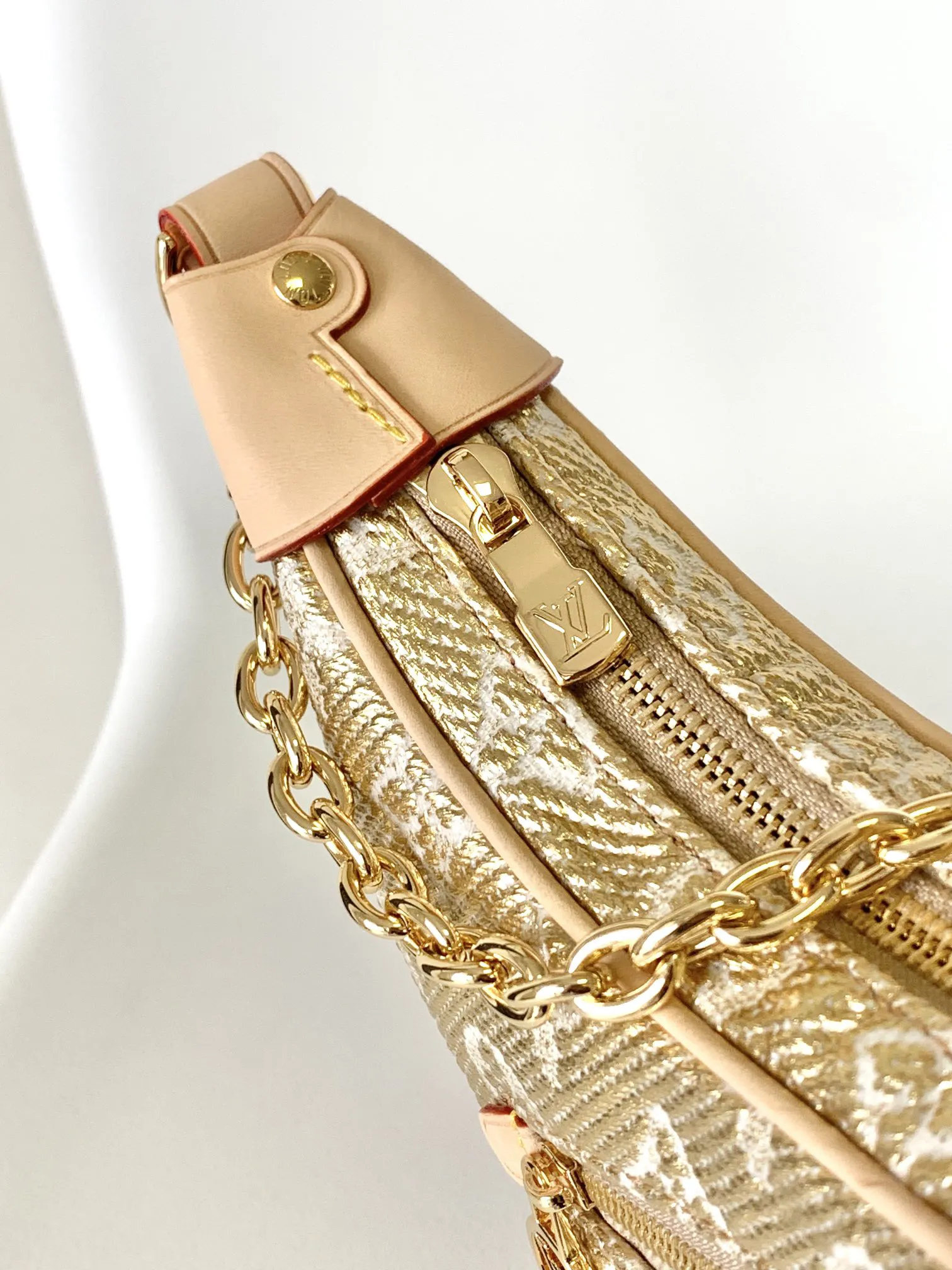Louis Vuitton Loop M22928 - 图片 9