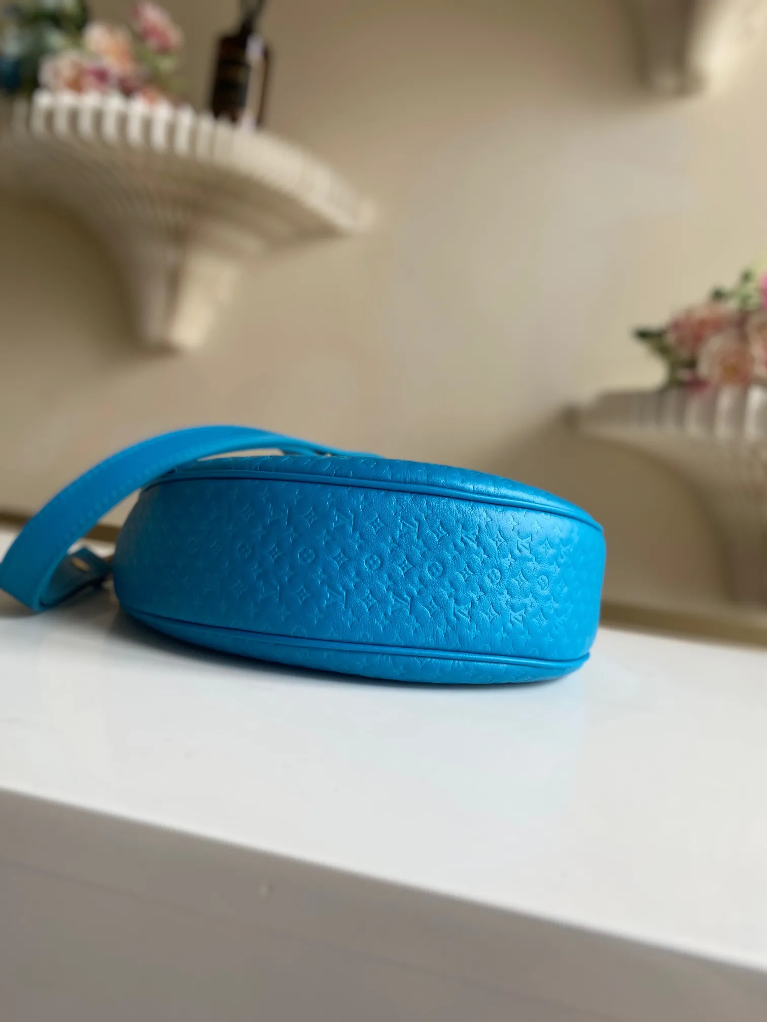 Louis Vuitton Loop M22593 - 图片 8