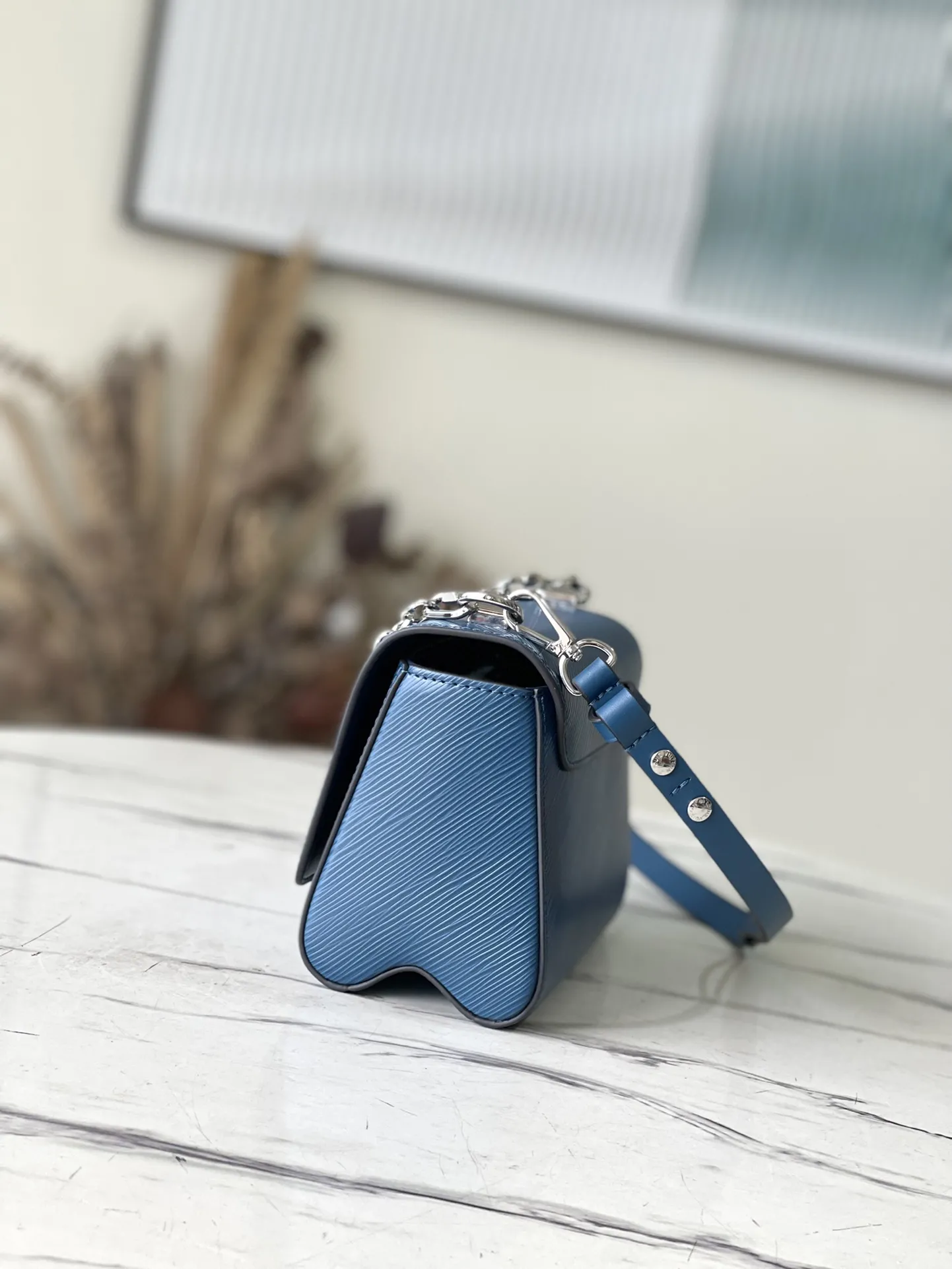 Louis Vuitton Twist PM M21033 - 图片 3