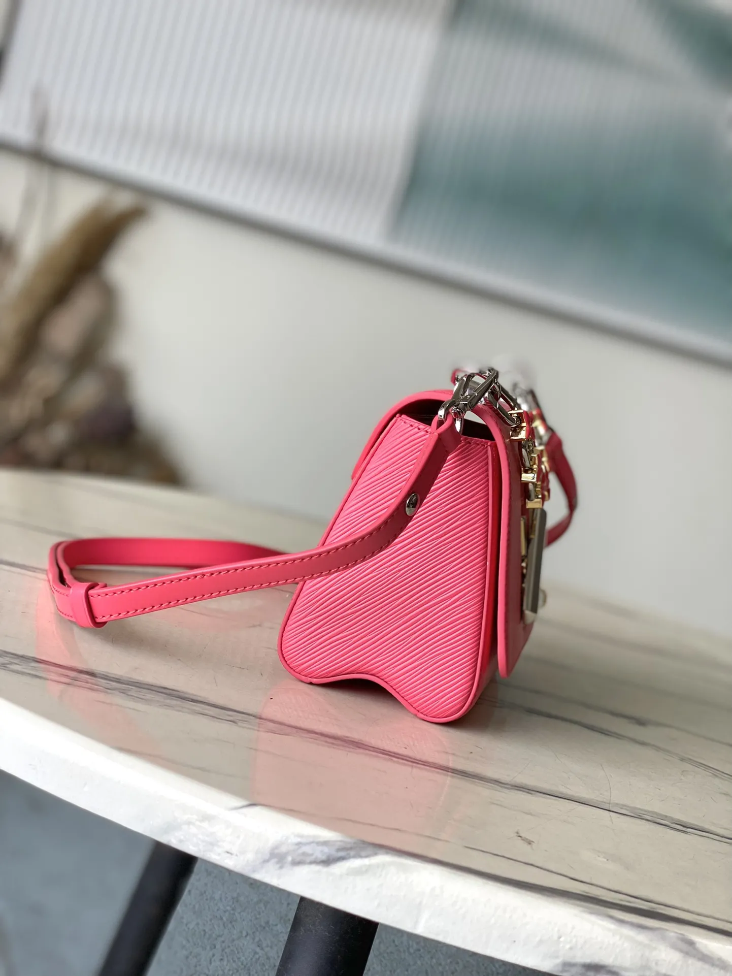 Louis Vuitton Twist PM M24042 - 图片 3