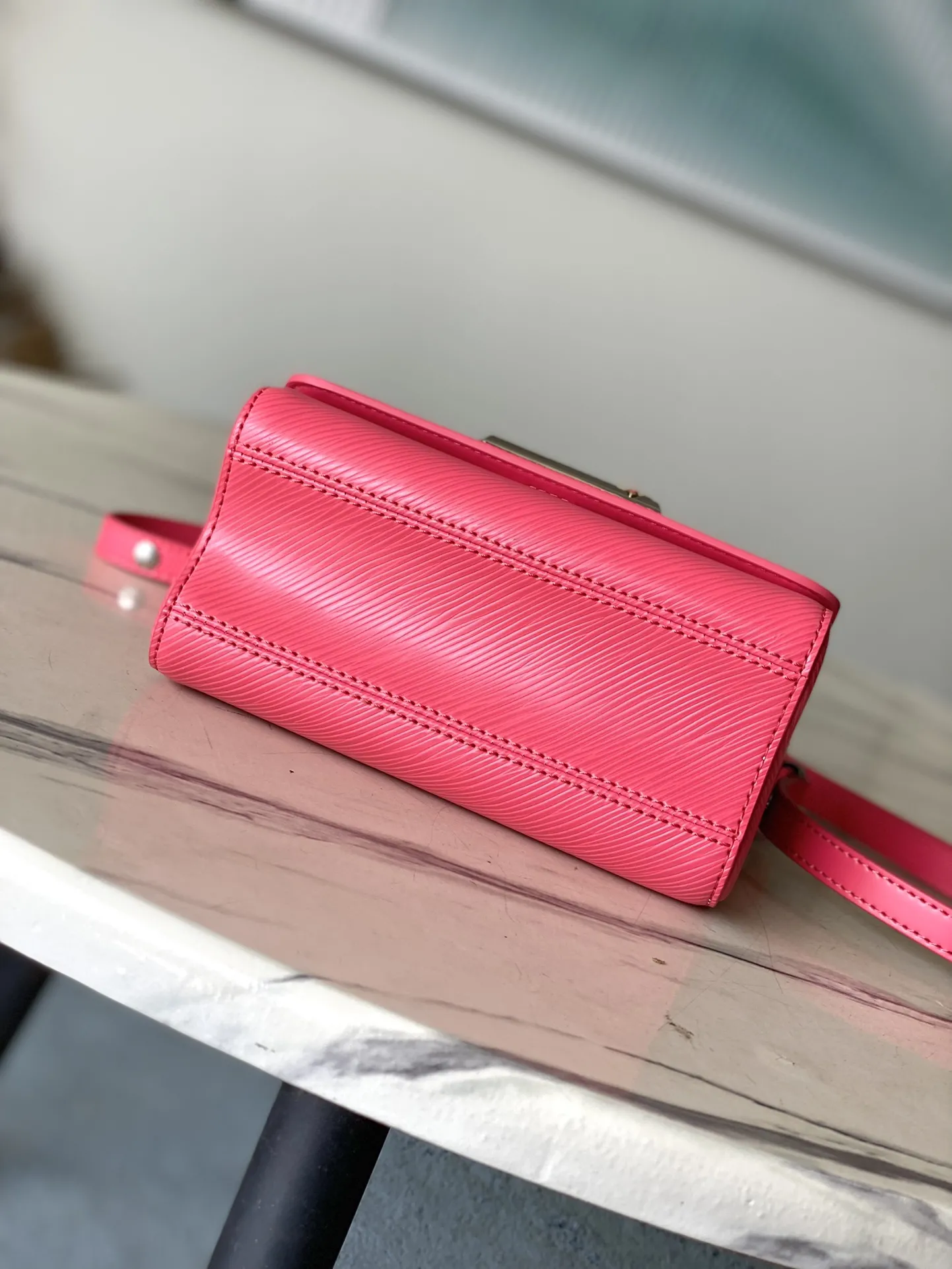 Louis Vuitton Twist PM M24042 - 图片 5