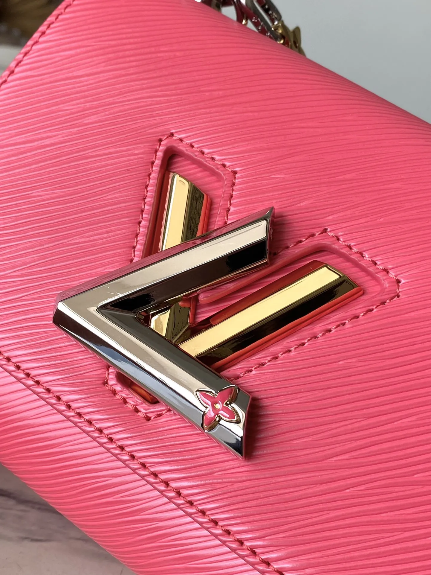 Louis Vuitton Twist PM M24042 - 图片 6