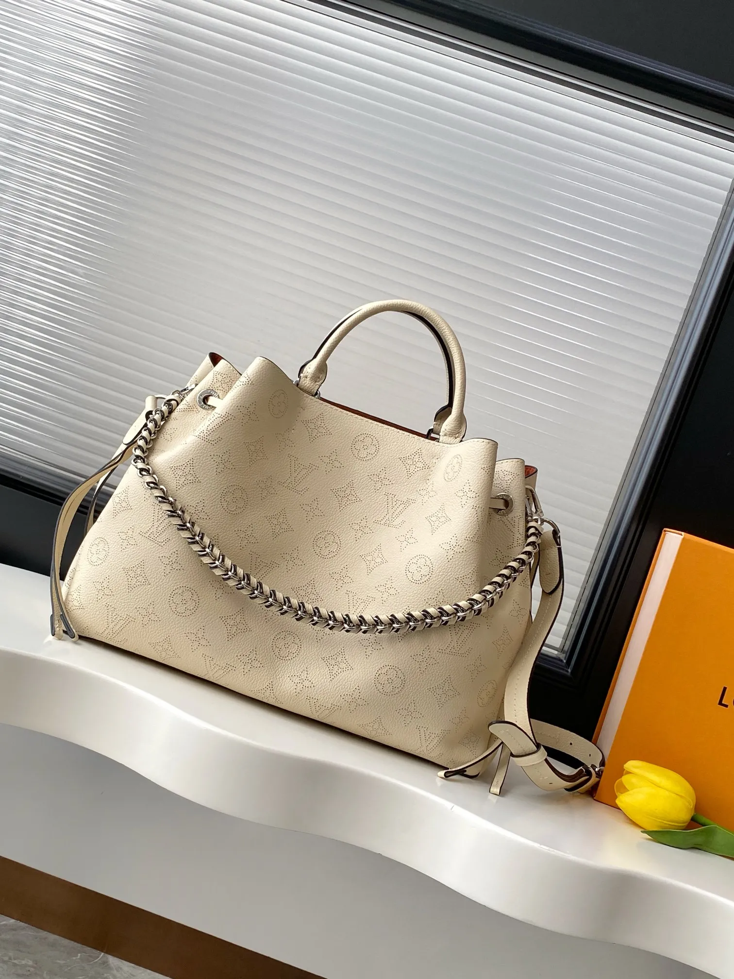 Louis Vuitton Bella Tote M59203 - 图片 3