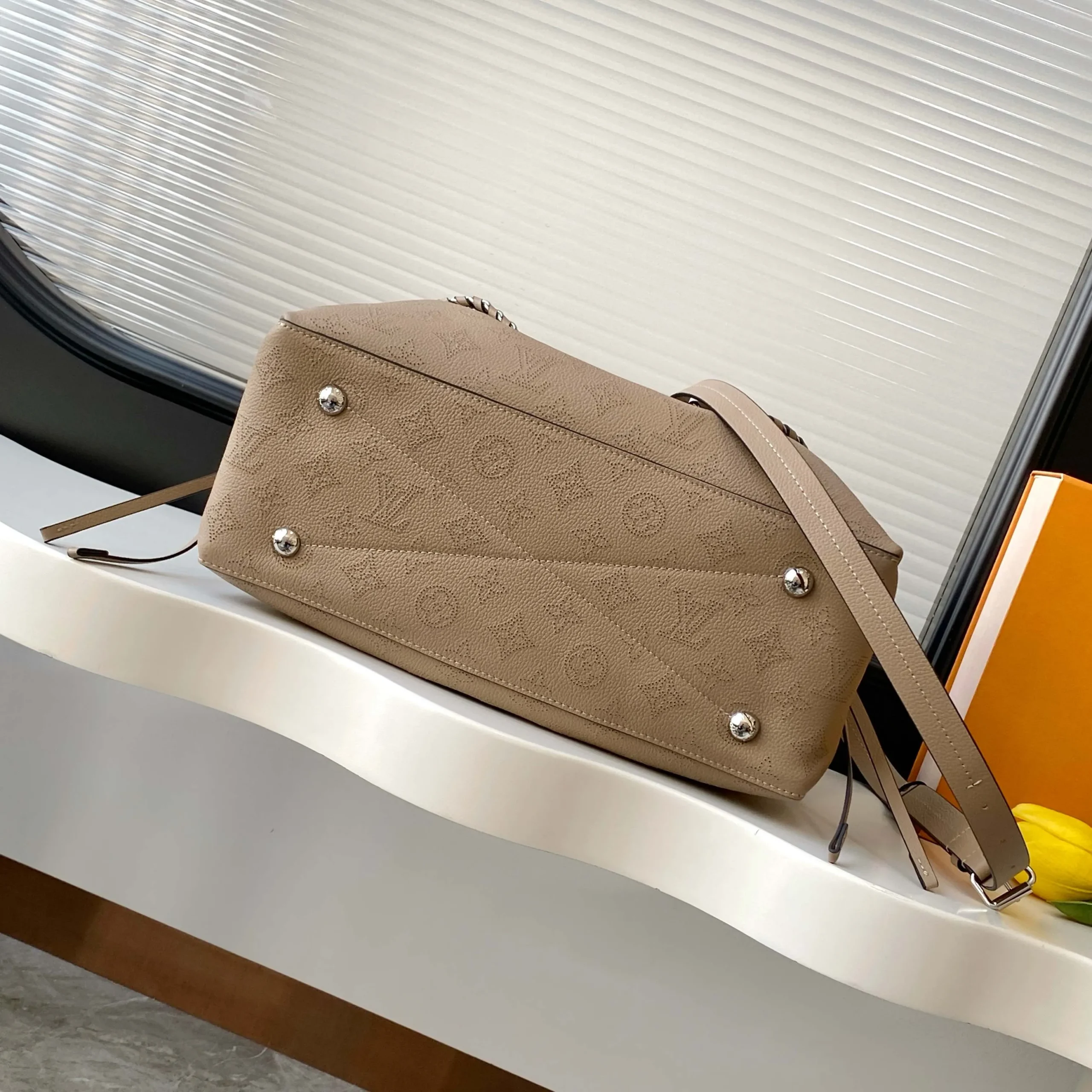 Louis Vuitton Bella Tote M59201 - 图片 6