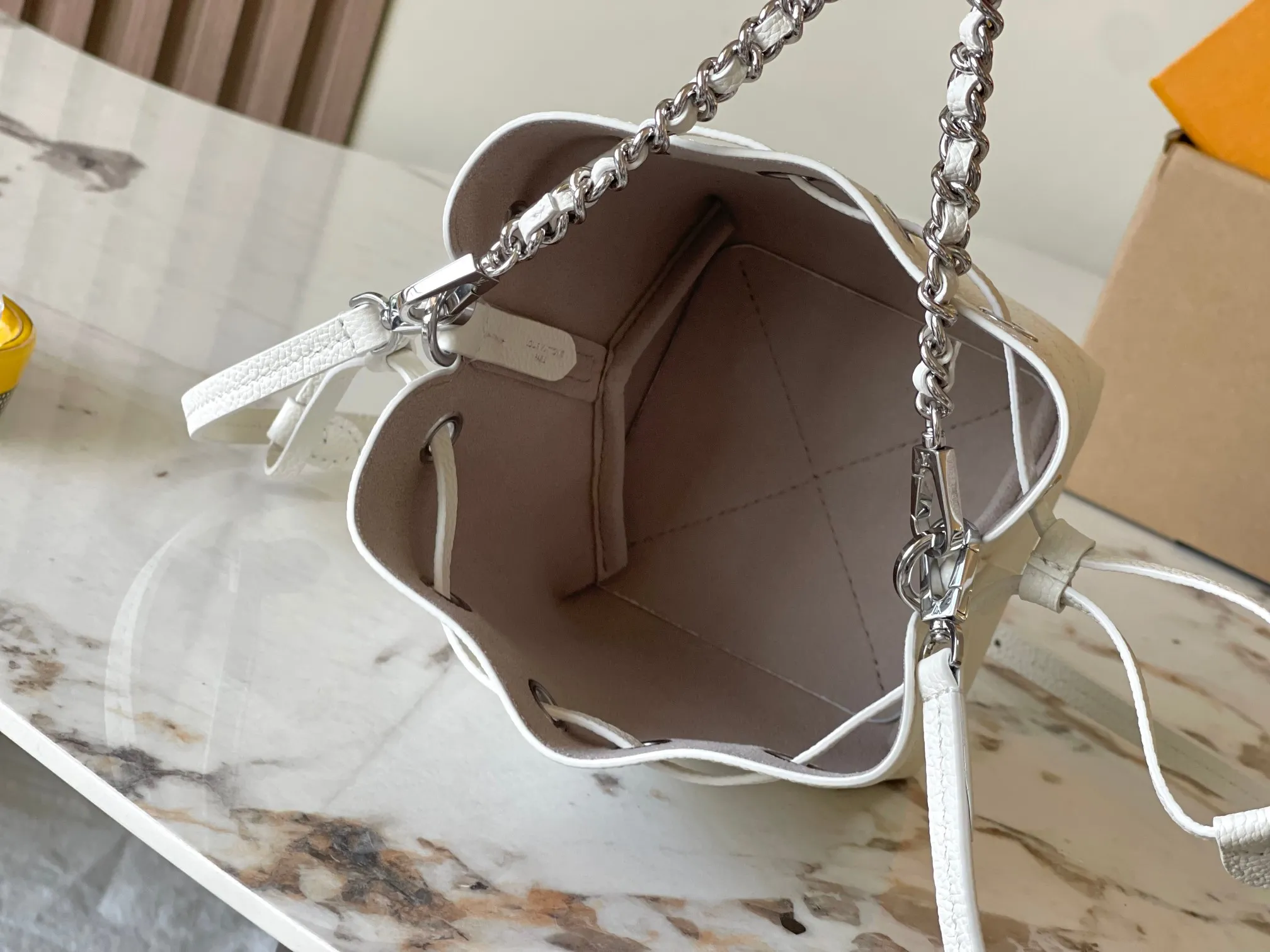 Alternative view of Louis Vuitton Pico Bella M12764
