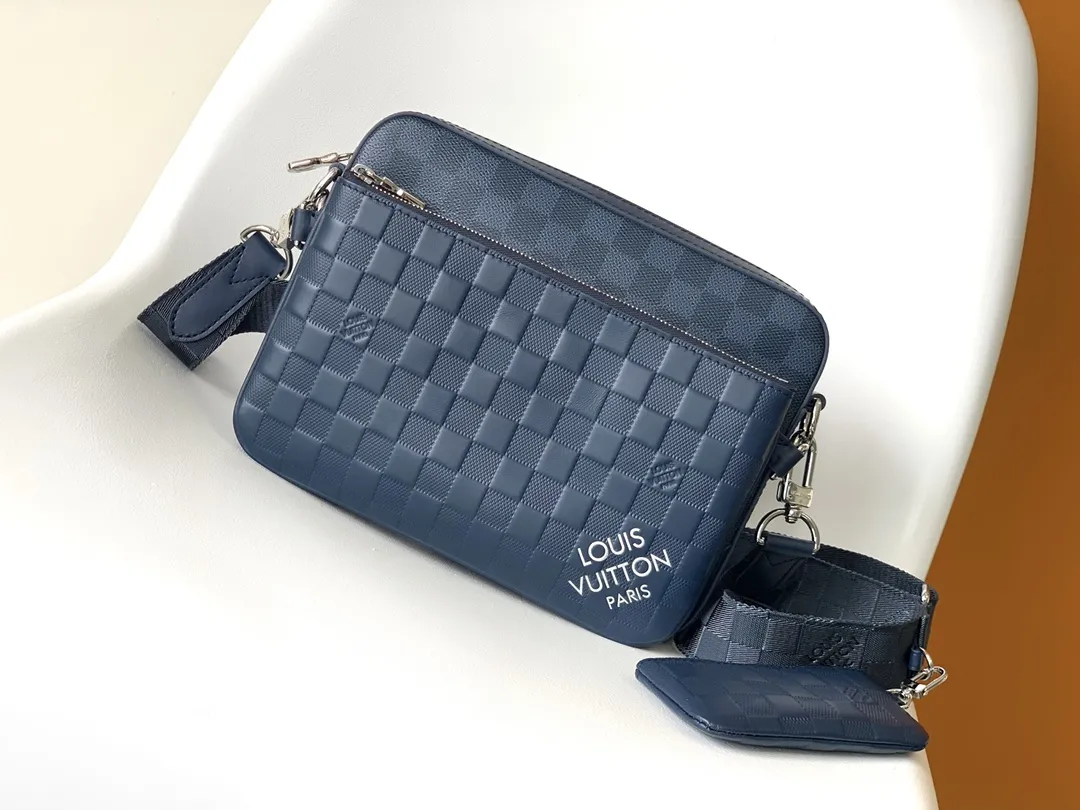 Alternative view of Louis Vuitton Trio Messenger N40438
