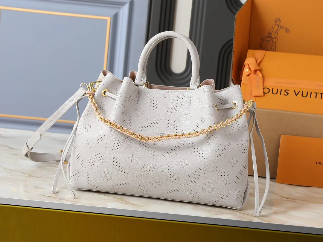 Alternative view of Louis Vuitton Bella Tote M13838