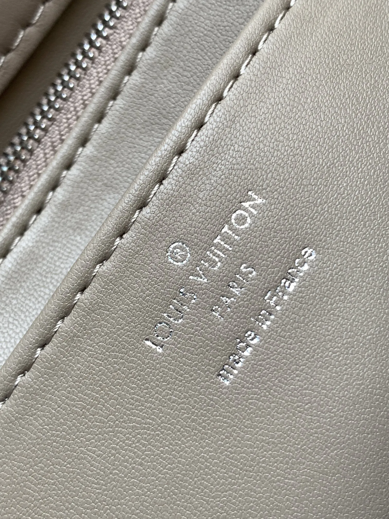 Louis Vuitton GO-14 MM M23045 - Image 9